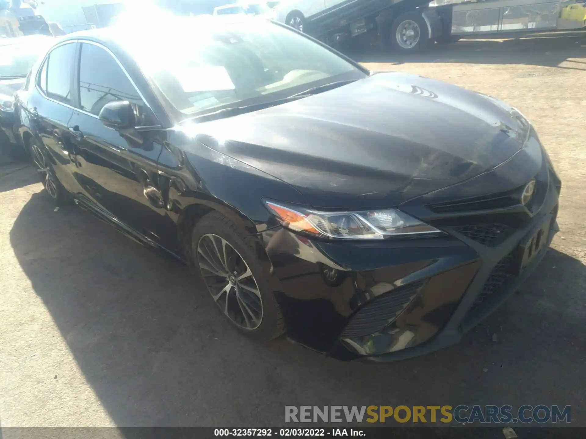 1 Photograph of a damaged car 4T1B11HK8KU800313 TOYOTA CAMRY 2019