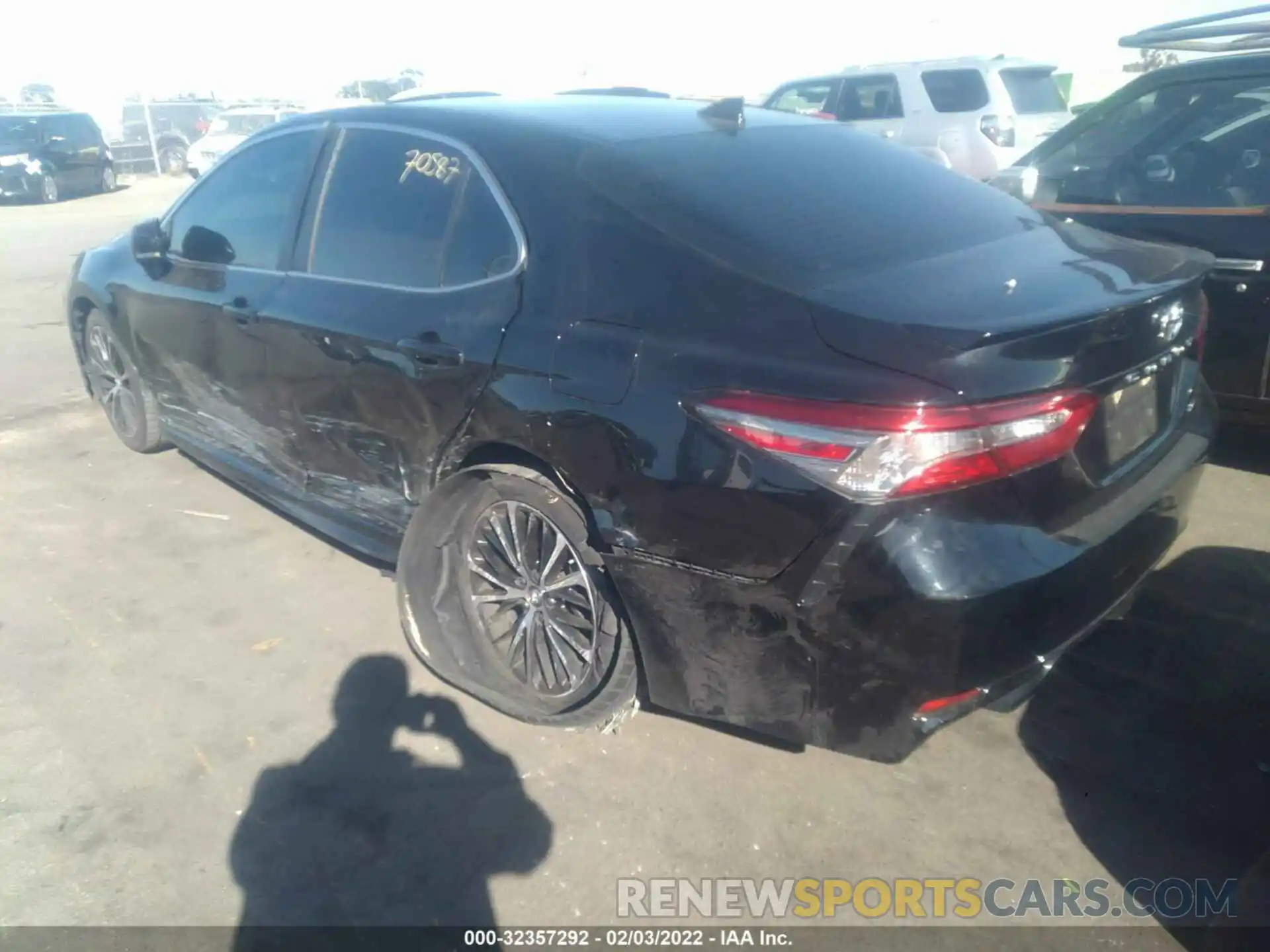 3 Photograph of a damaged car 4T1B11HK8KU800313 TOYOTA CAMRY 2019