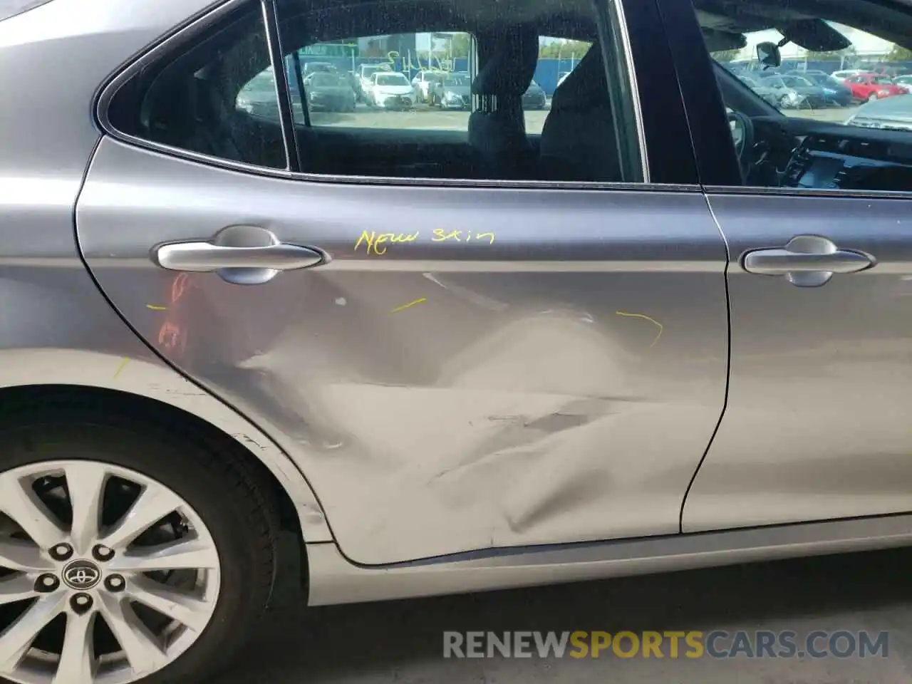 9 Photograph of a damaged car 4T1B11HK8KU805883 TOYOTA CAMRY 2019