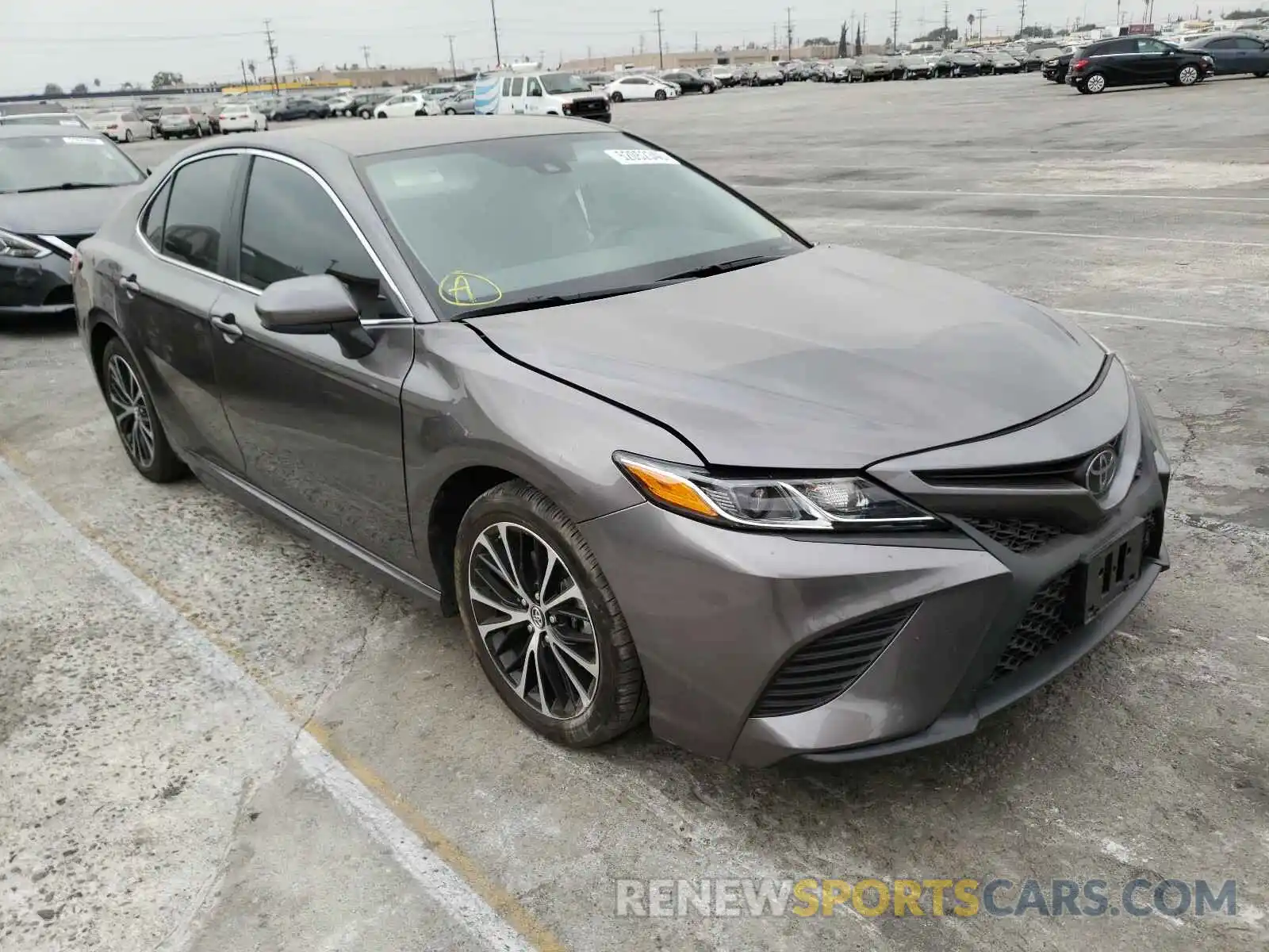 1 Photograph of a damaged car 4T1B11HK8KU806838 TOYOTA CAMRY 2019