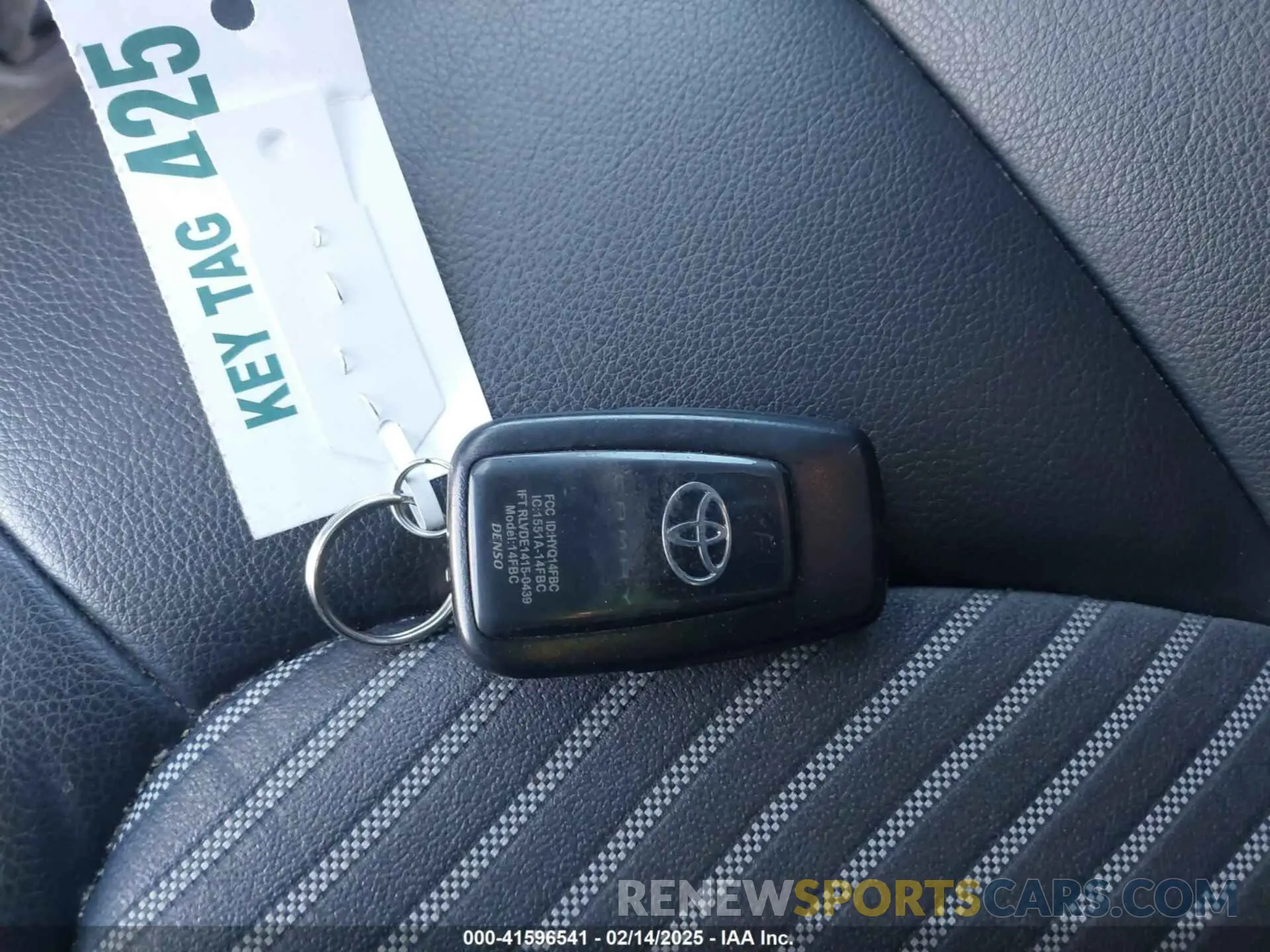 11 Photograph of a damaged car 4T1B11HK8KU808024 TOYOTA CAMRY 2019