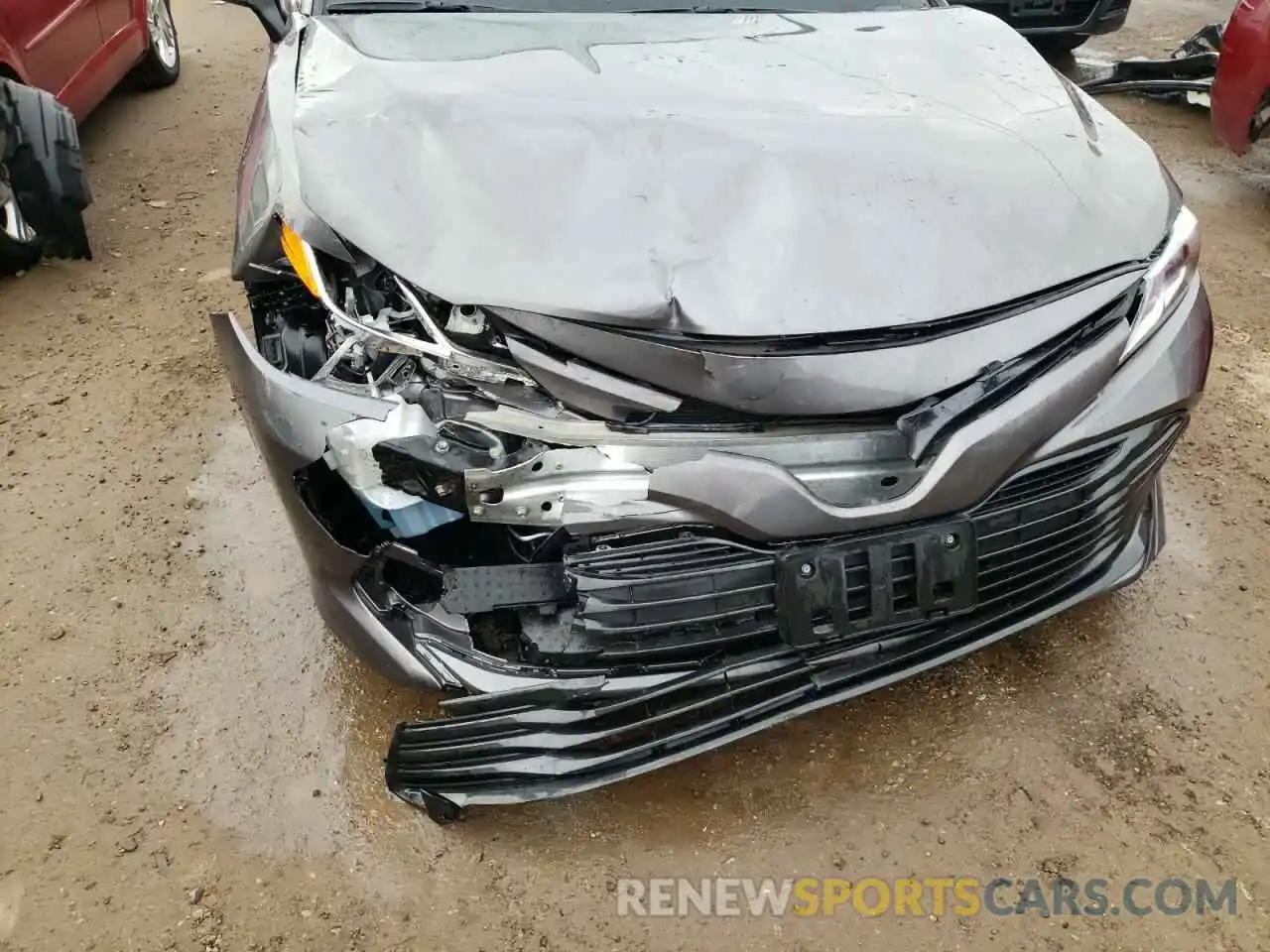 9 Photograph of a damaged car 4T1B11HK8KU814079 TOYOTA CAMRY 2019