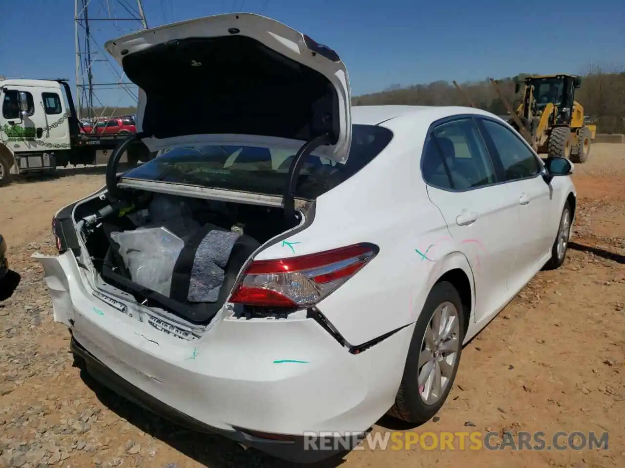 4 Photograph of a damaged car 4T1B11HK8KU814115 TOYOTA CAMRY 2019