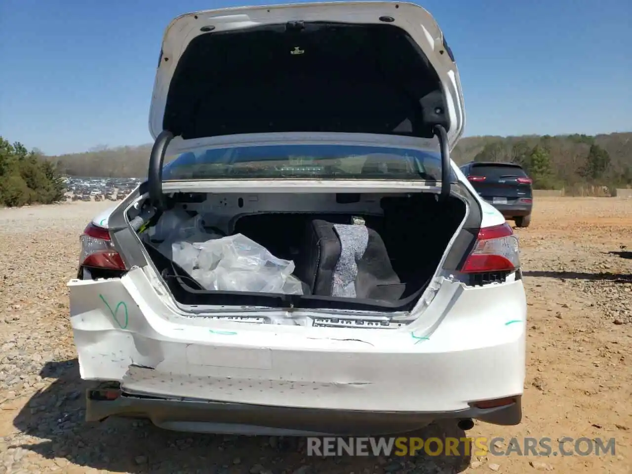 9 Photograph of a damaged car 4T1B11HK8KU814115 TOYOTA CAMRY 2019