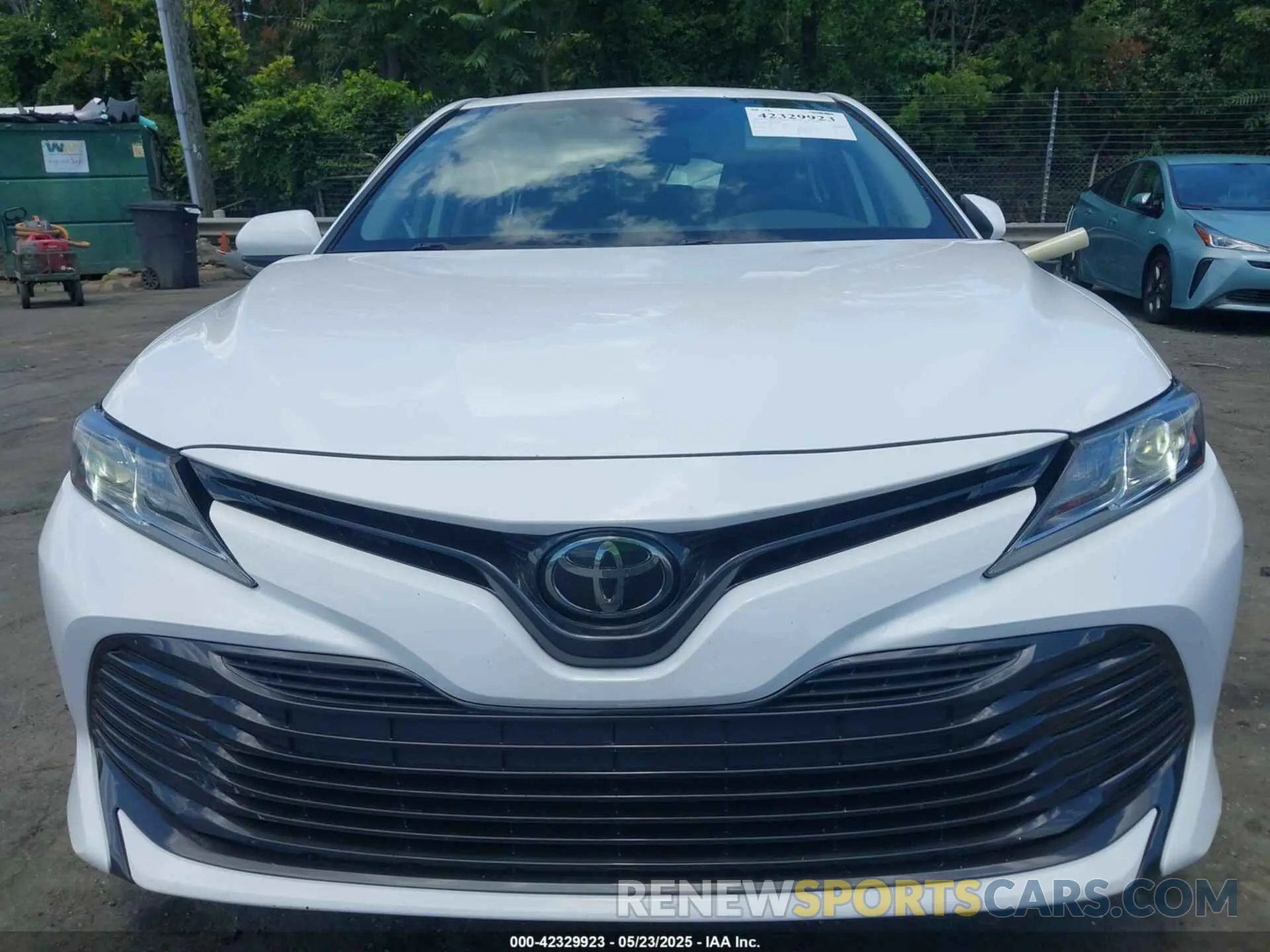 12 Photograph of a damaged car 4T1B11HK8KU819010 TOYOTA CAMRY 2019