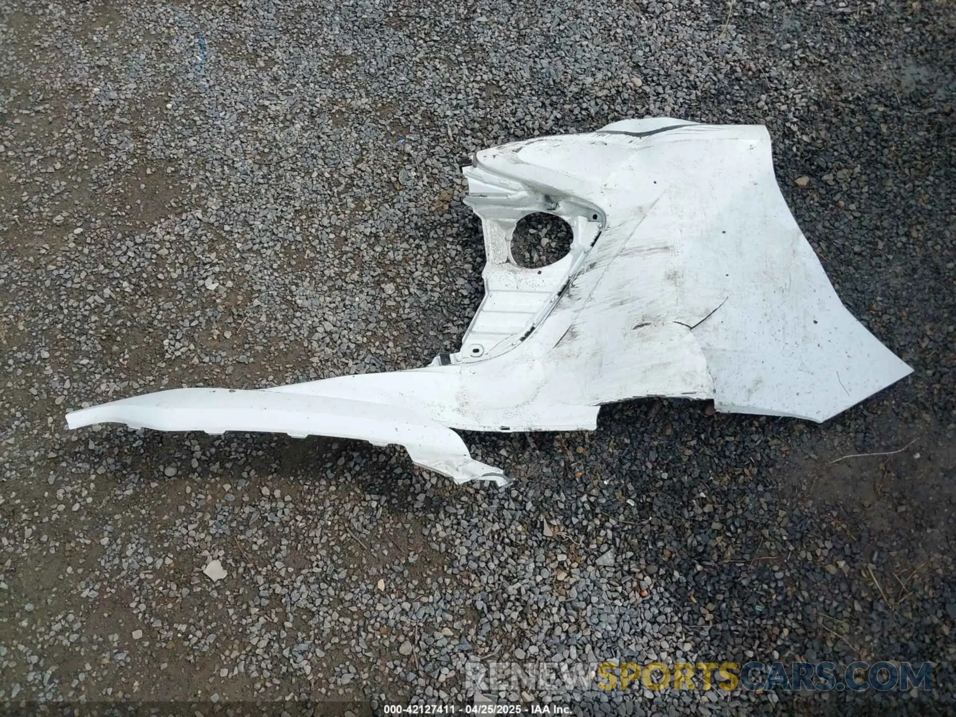 12 Photograph of a damaged car 4T1B11HK8KU819721 TOYOTA CAMRY 2019