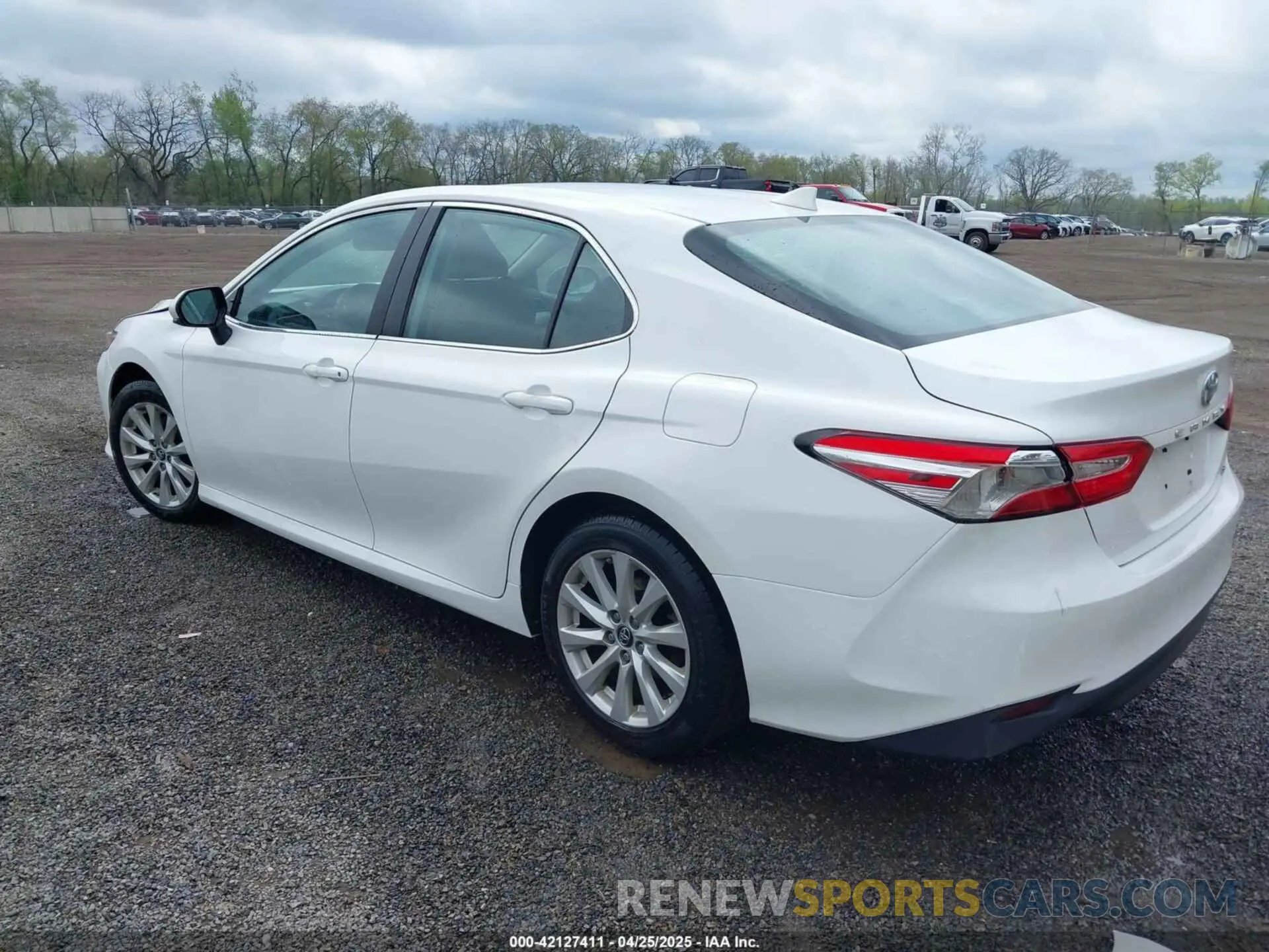 3 Photograph of a damaged car 4T1B11HK8KU819721 TOYOTA CAMRY 2019