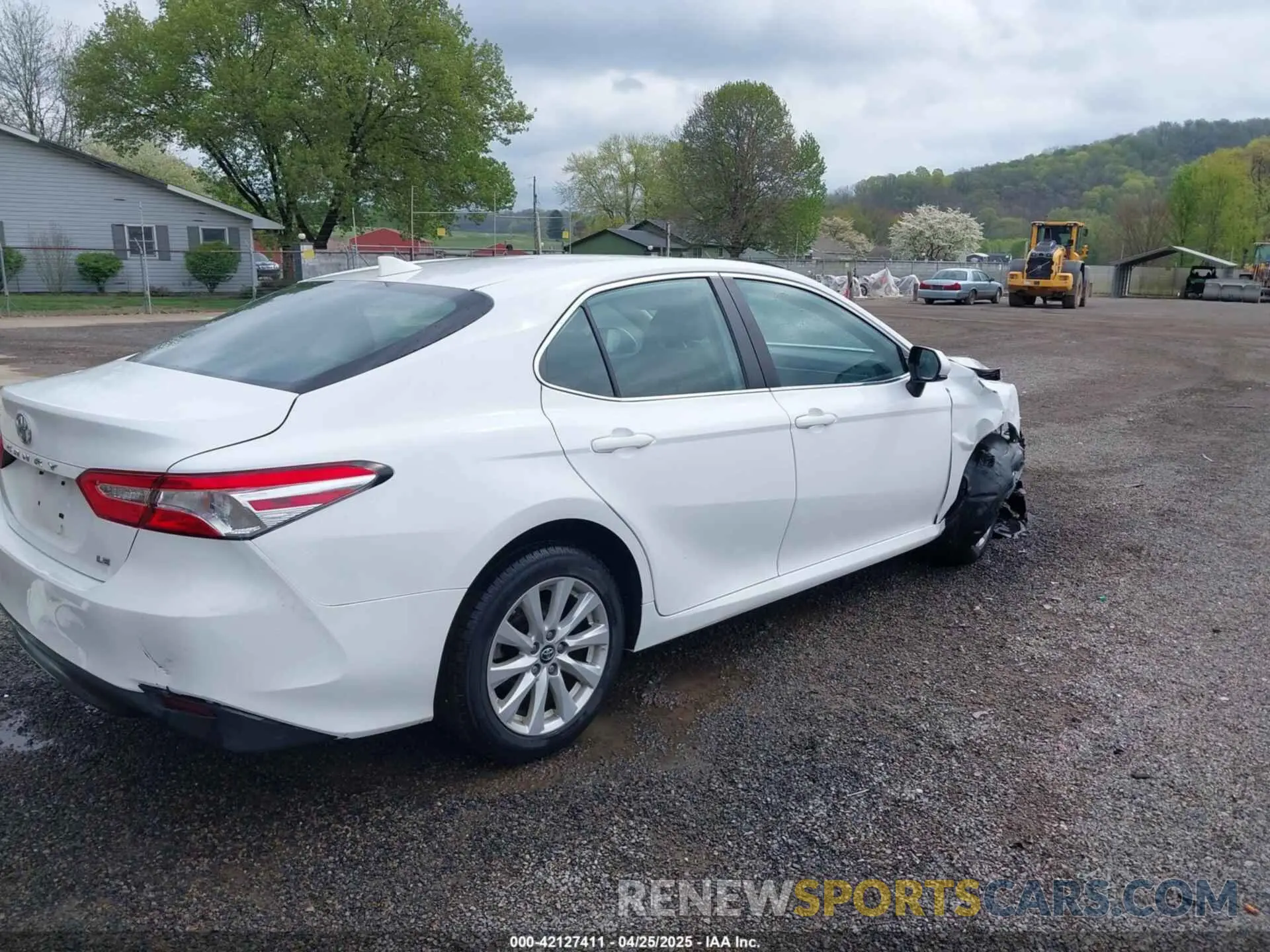 4 Photograph of a damaged car 4T1B11HK8KU819721 TOYOTA CAMRY 2019