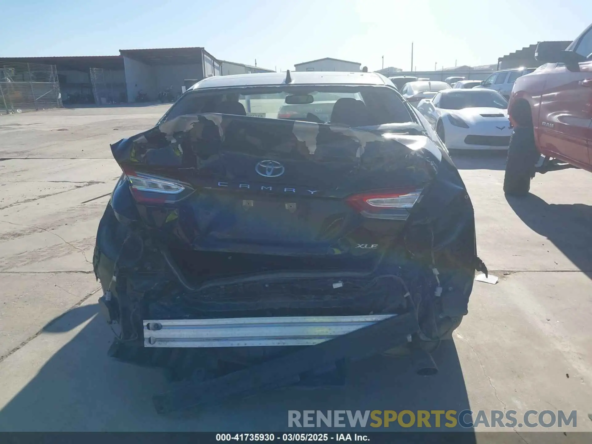 17 Photograph of a damaged car 4T1B11HK8KU820433 TOYOTA CAMRY 2019
