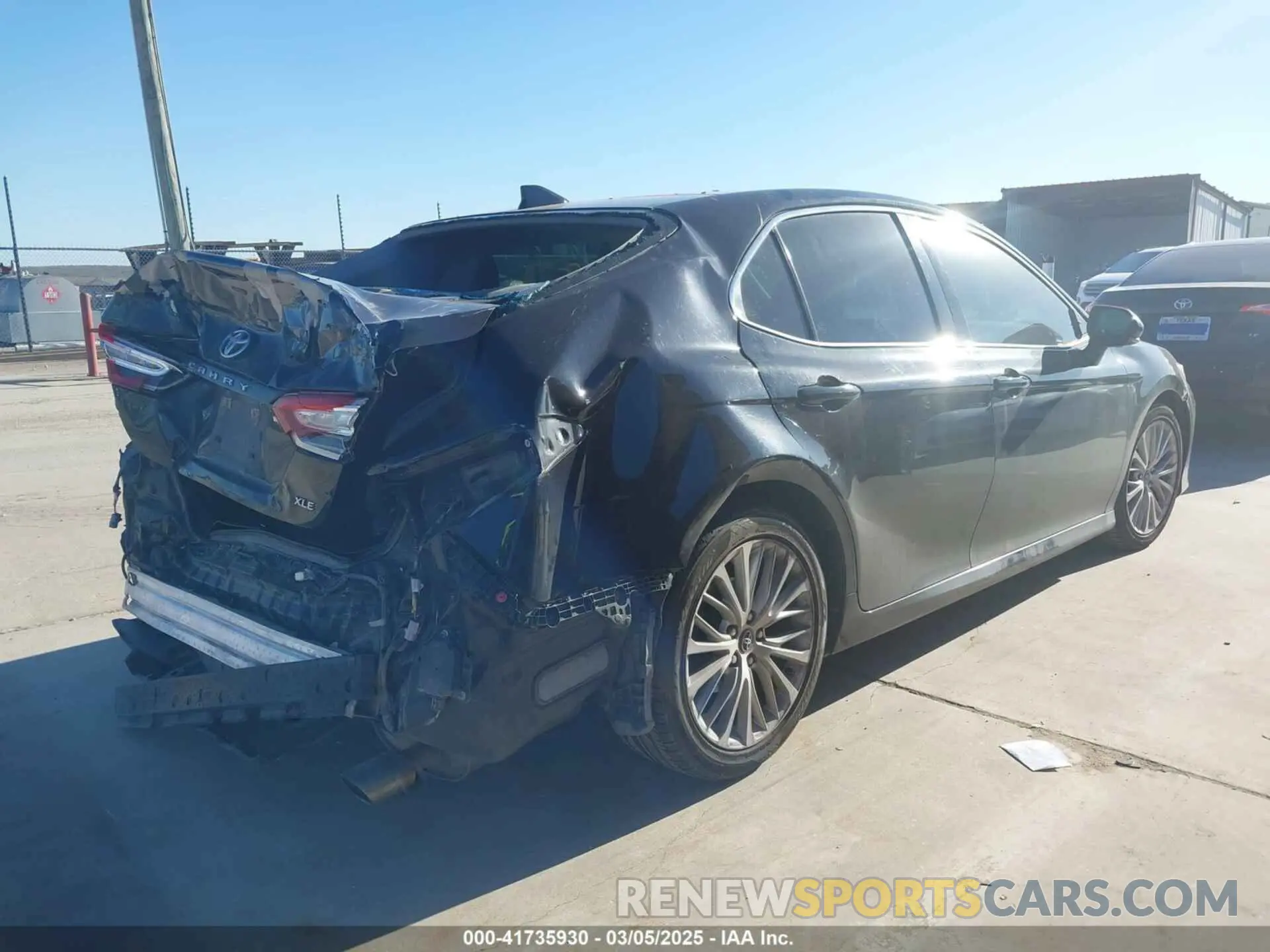 4 Photograph of a damaged car 4T1B11HK8KU820433 TOYOTA CAMRY 2019