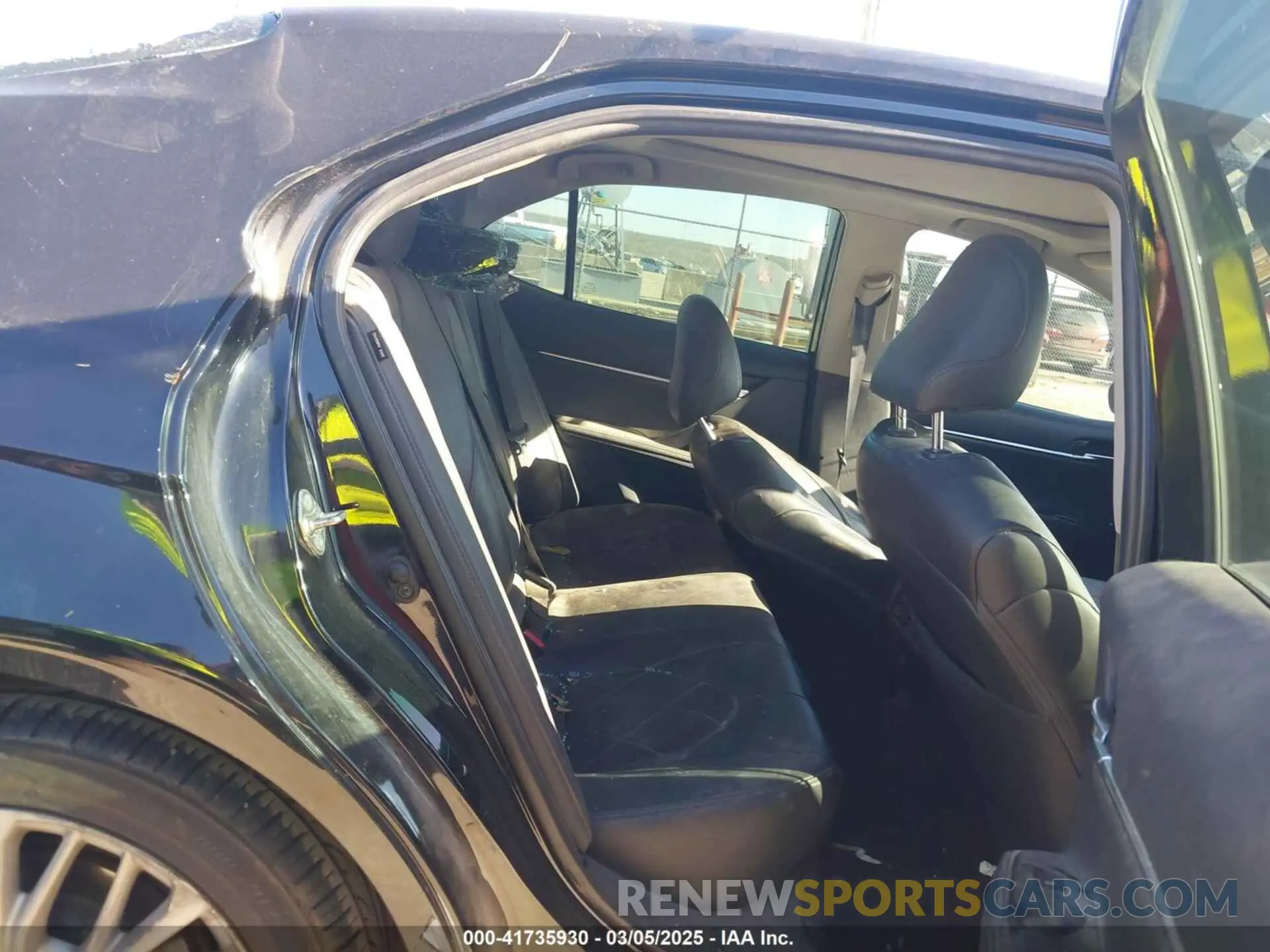 8 Photograph of a damaged car 4T1B11HK8KU820433 TOYOTA CAMRY 2019