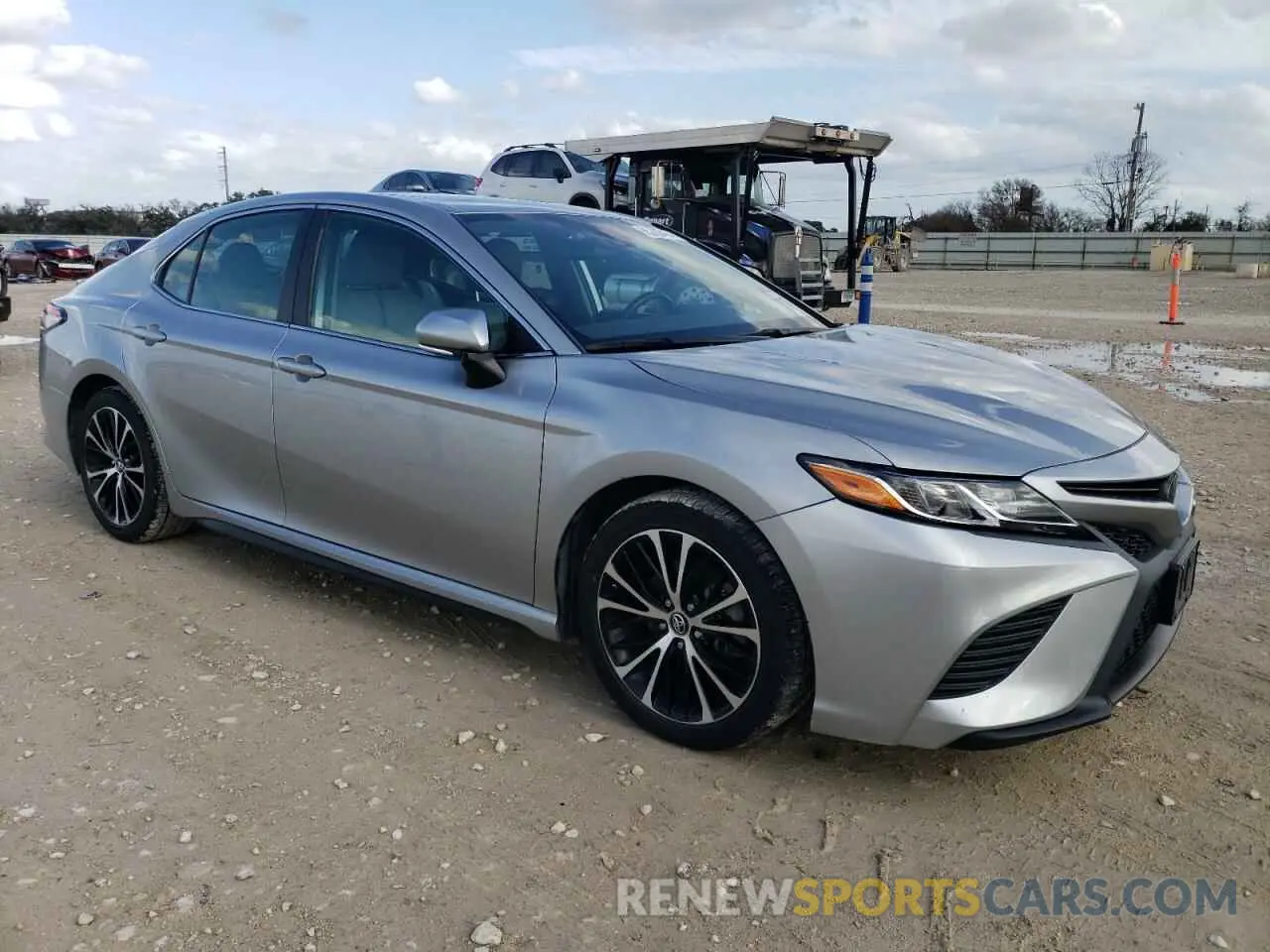 4 Photograph of a damaged car 4T1B11HK8KU821601 TOYOTA CAMRY 2019
