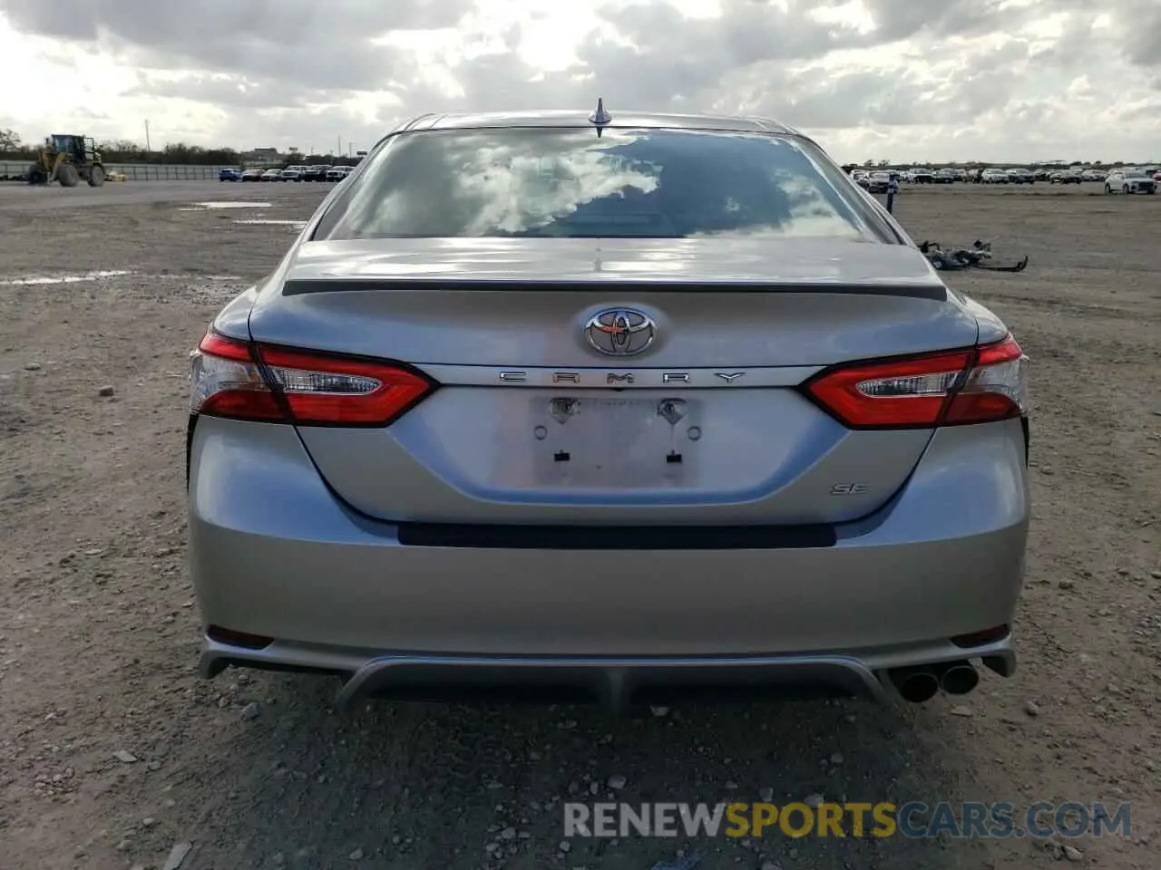 6 Photograph of a damaged car 4T1B11HK8KU821601 TOYOTA CAMRY 2019