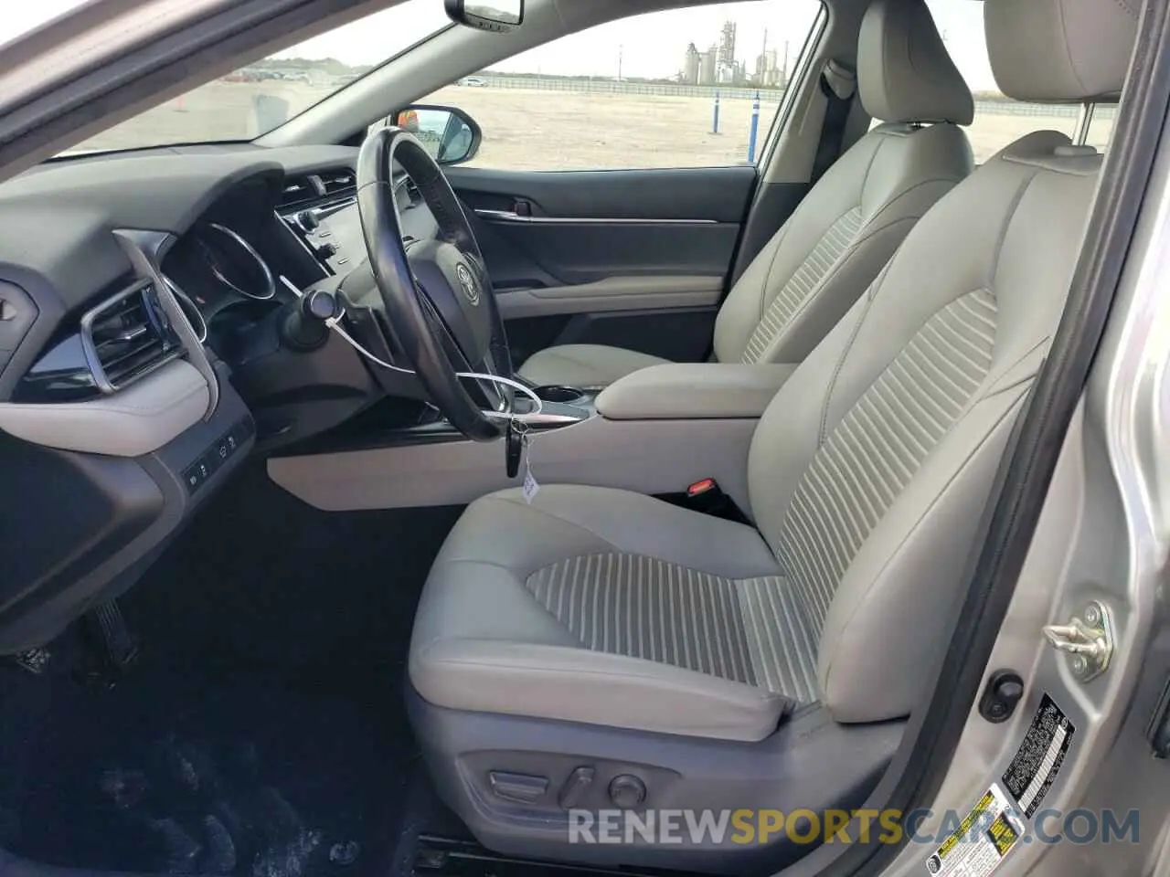 7 Photograph of a damaged car 4T1B11HK8KU821601 TOYOTA CAMRY 2019