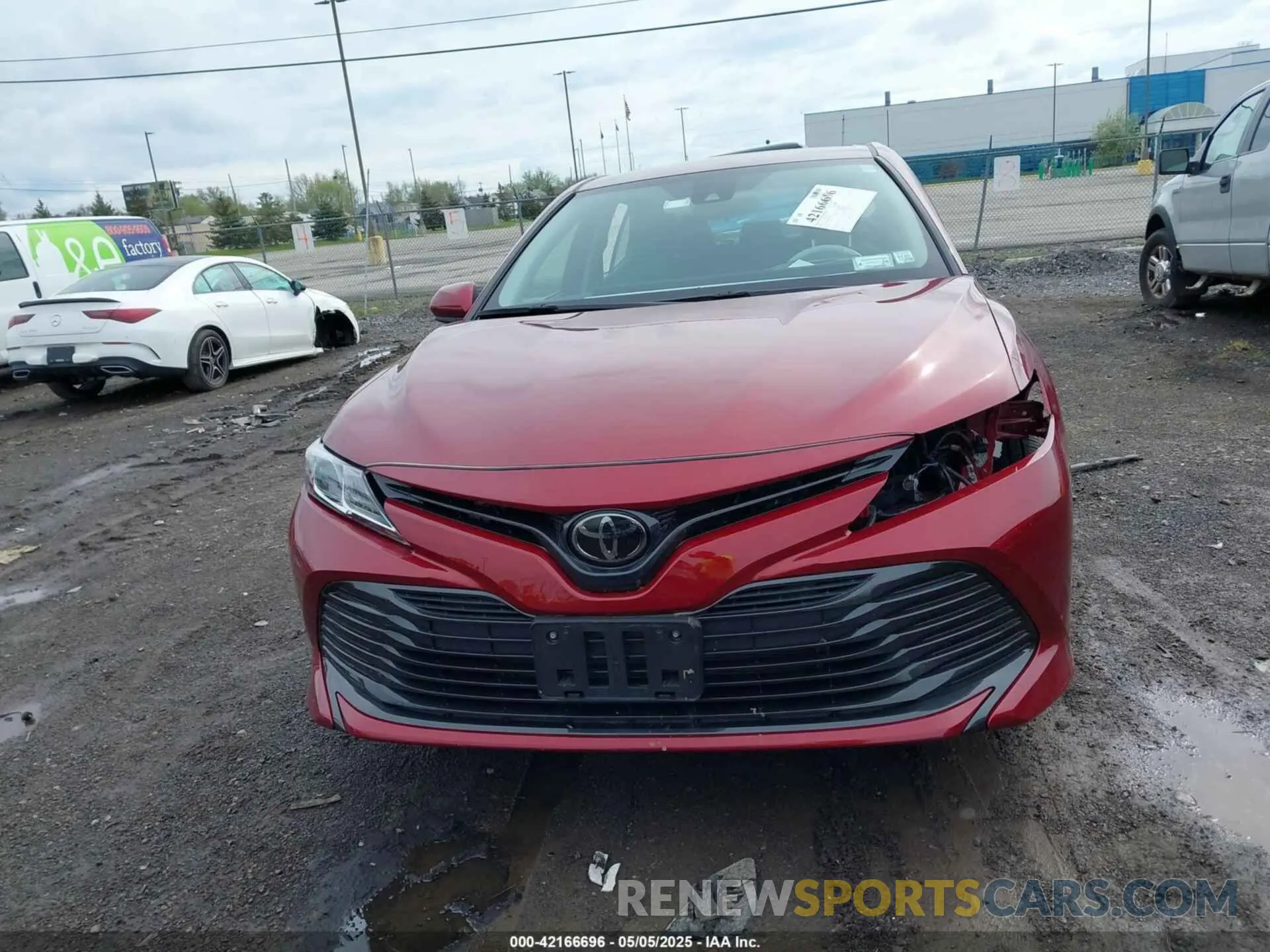 12 Photograph of a damaged car 4T1B11HK8KU823736 TOYOTA CAMRY 2019