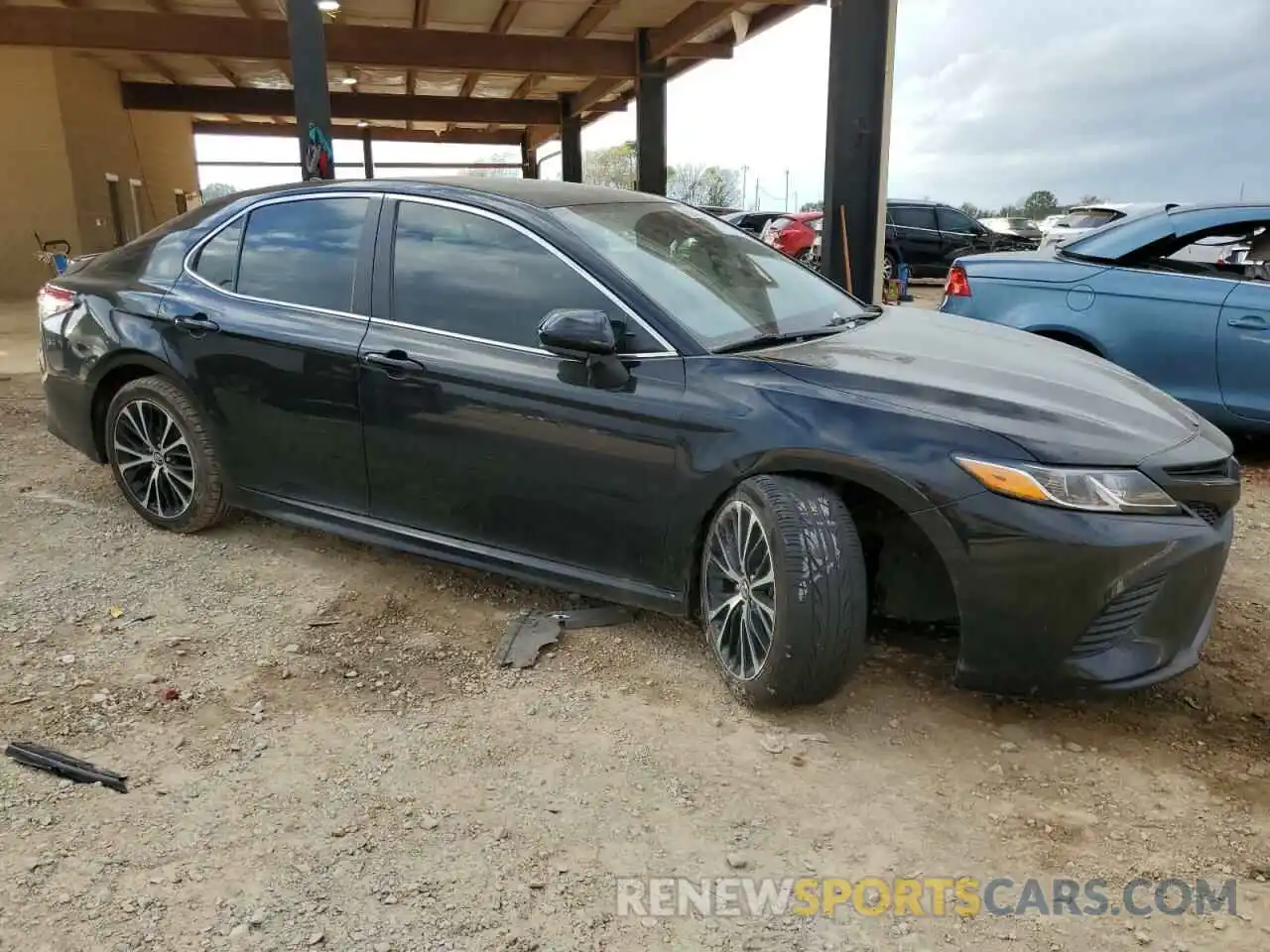 4 Photograph of a damaged car 4T1B11HK8KU825695 TOYOTA CAMRY 2019