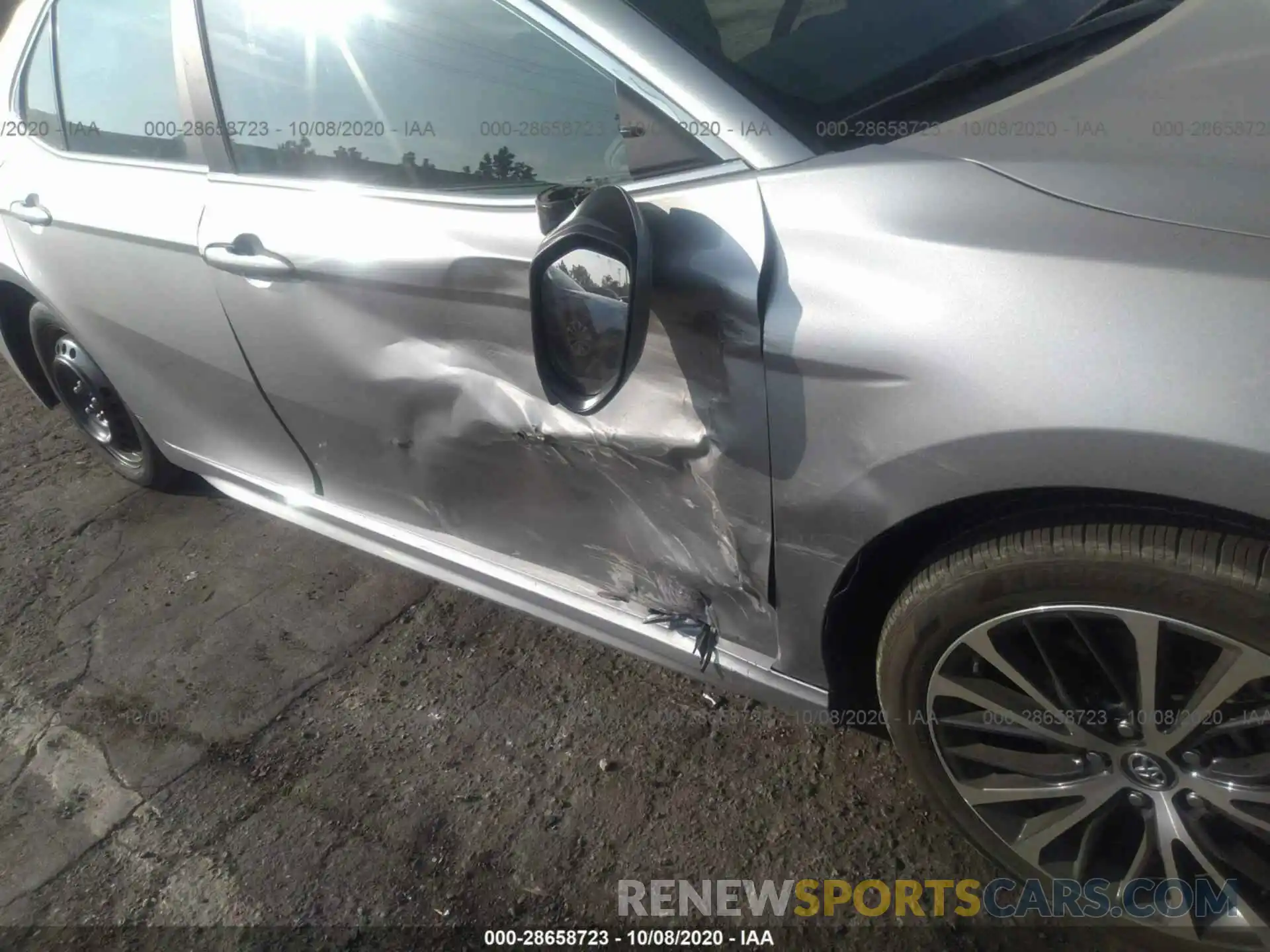 6 Photograph of a damaged car 4T1B11HK8KU830654 TOYOTA CAMRY 2019