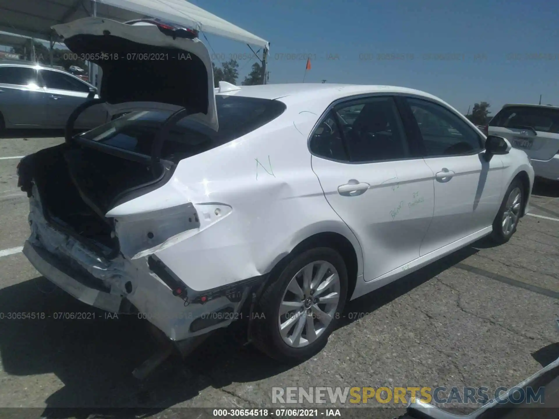 4 Photograph of a damaged car 4T1B11HK8KU832839 TOYOTA CAMRY 2019