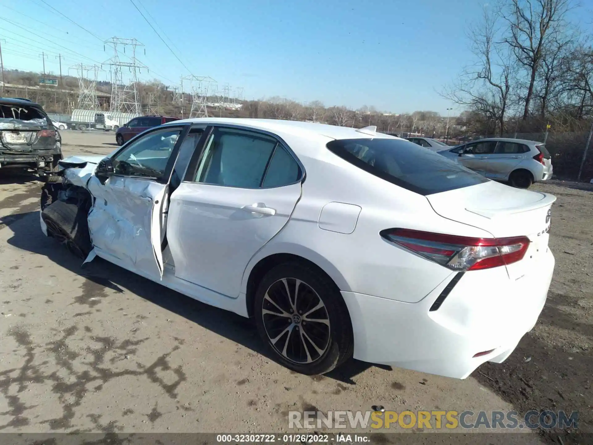 3 Photograph of a damaged car 4T1B11HK8KU834042 TOYOTA CAMRY 2019