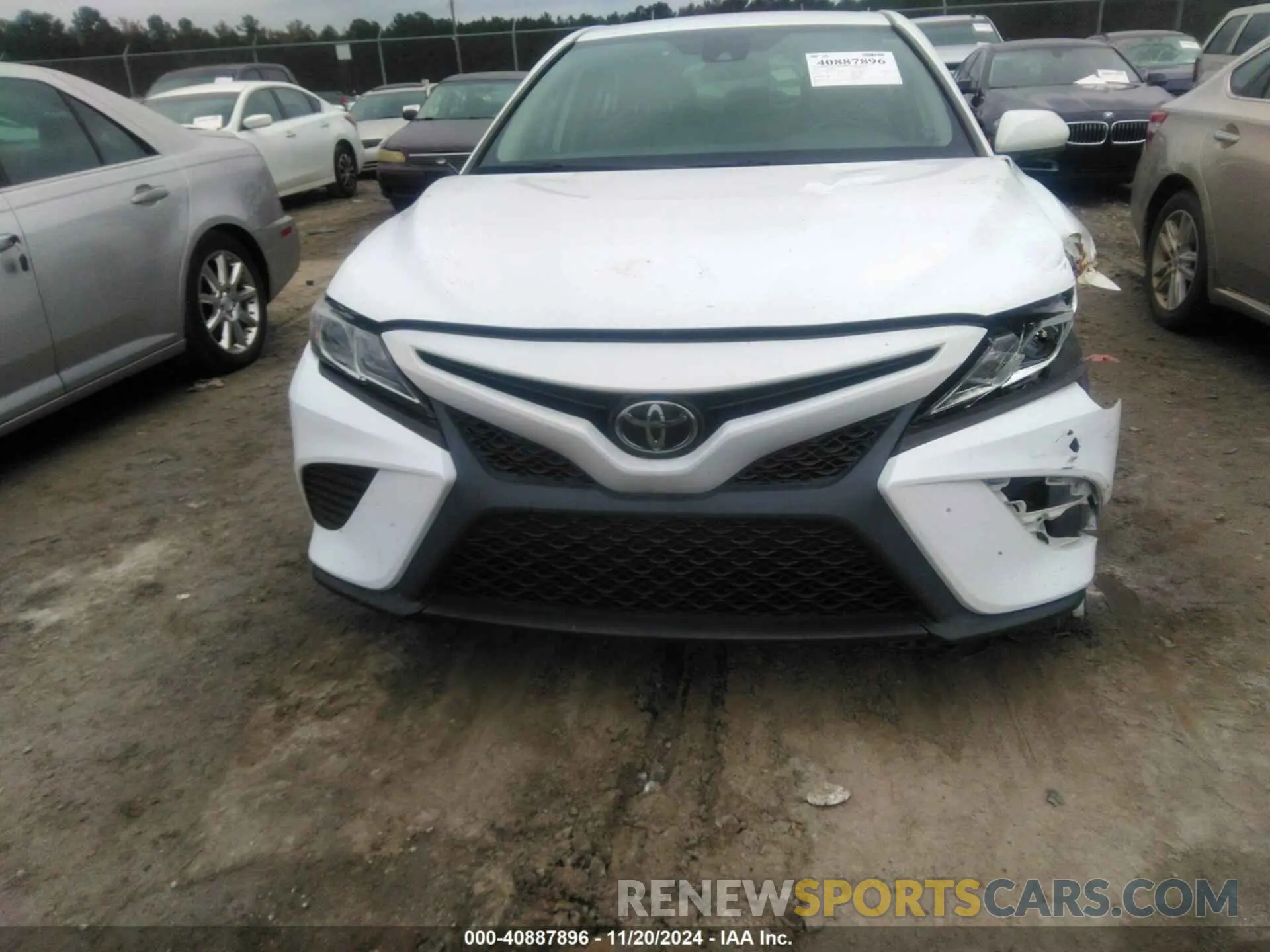 11 Photograph of a damaged car 4T1B11HK8KU836521 TOYOTA CAMRY 2019