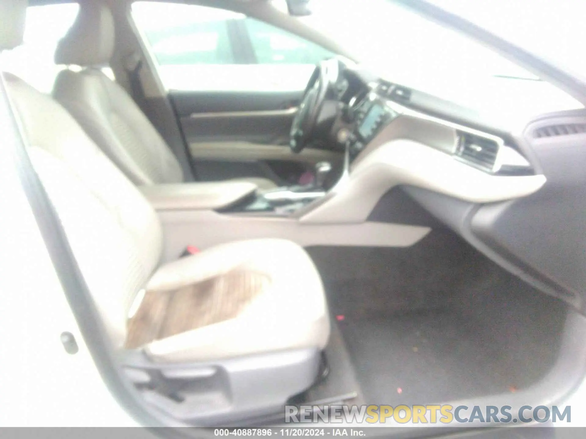 5 Photograph of a damaged car 4T1B11HK8KU836521 TOYOTA CAMRY 2019
