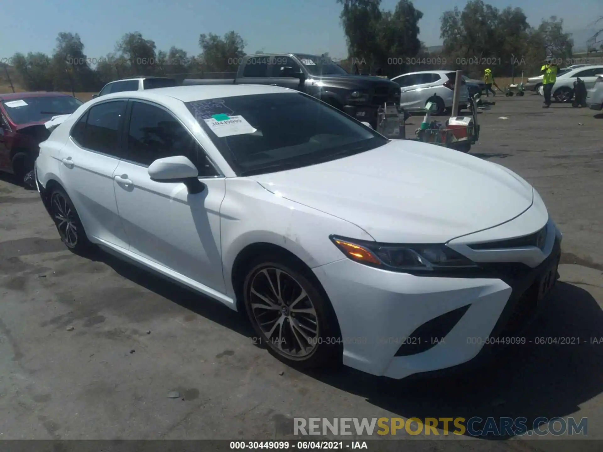 1 Photograph of a damaged car 4T1B11HK8KU839712 TOYOTA CAMRY 2019