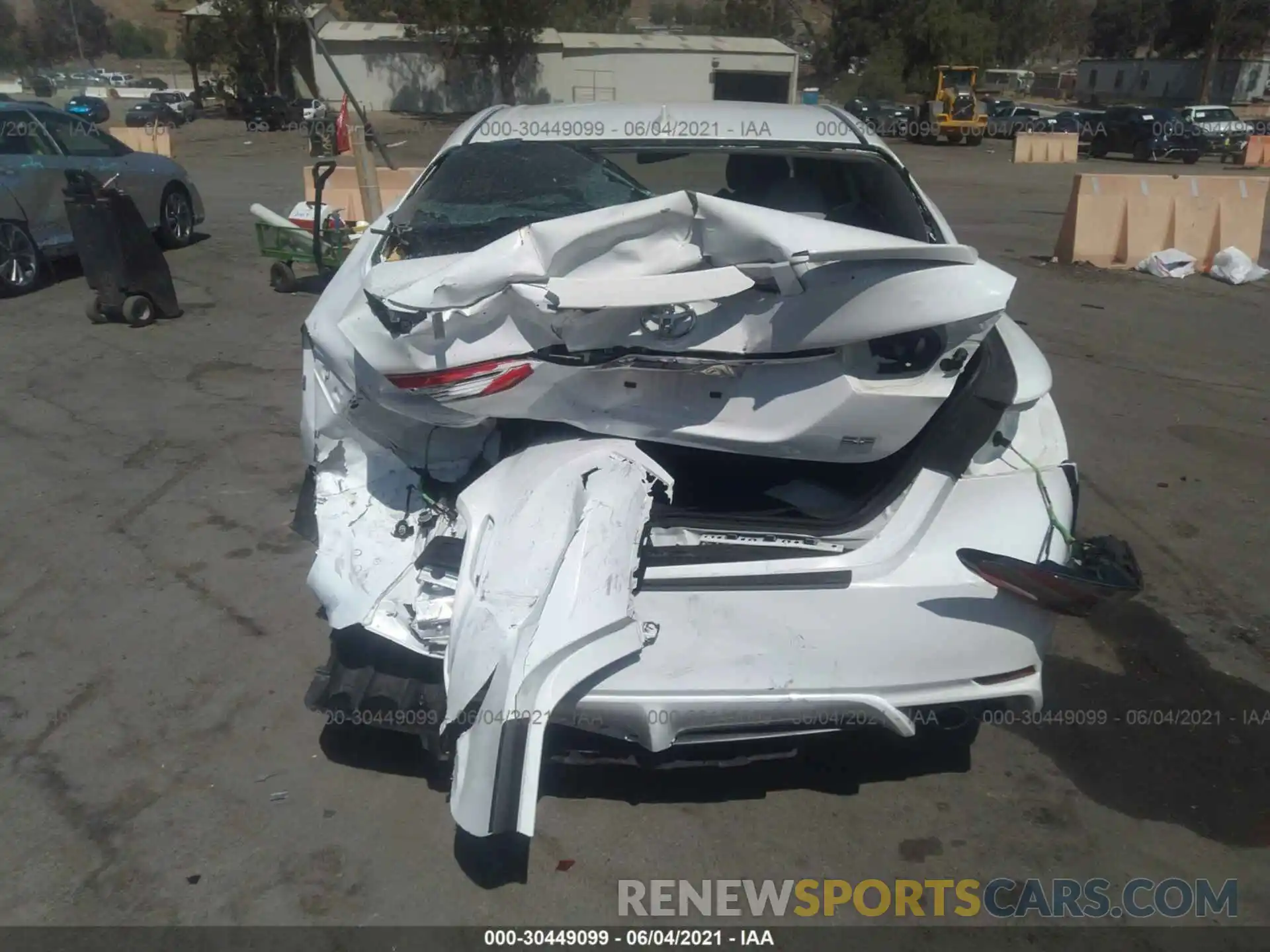 6 Photograph of a damaged car 4T1B11HK8KU839712 TOYOTA CAMRY 2019