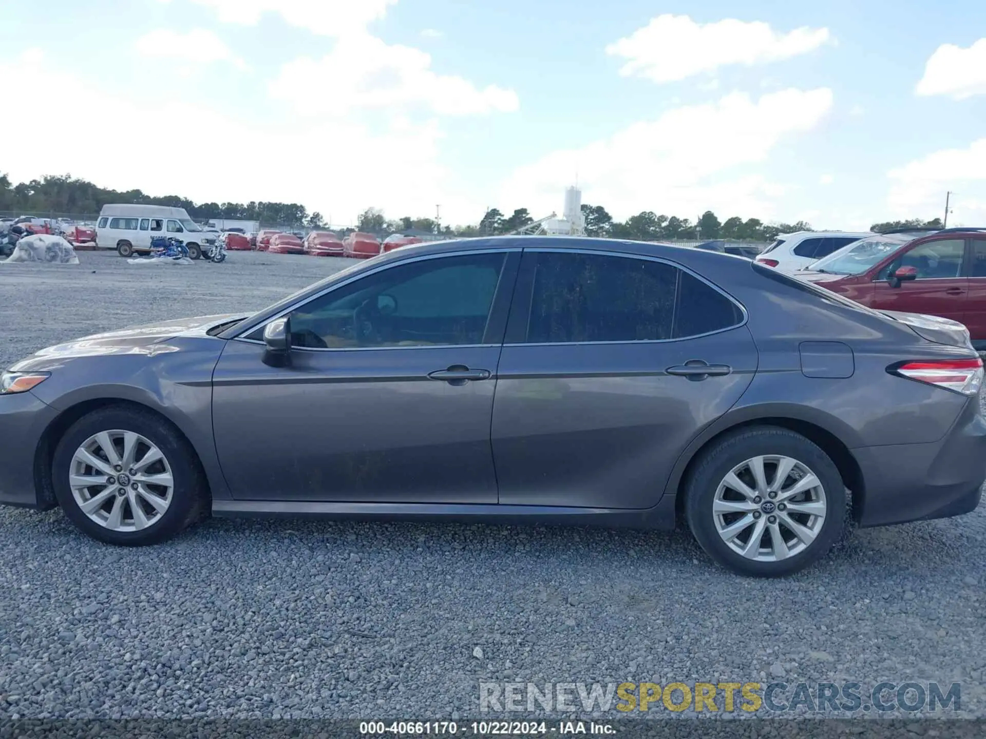 14 Photograph of a damaged car 4T1B11HK8KU846241 TOYOTA CAMRY 2019