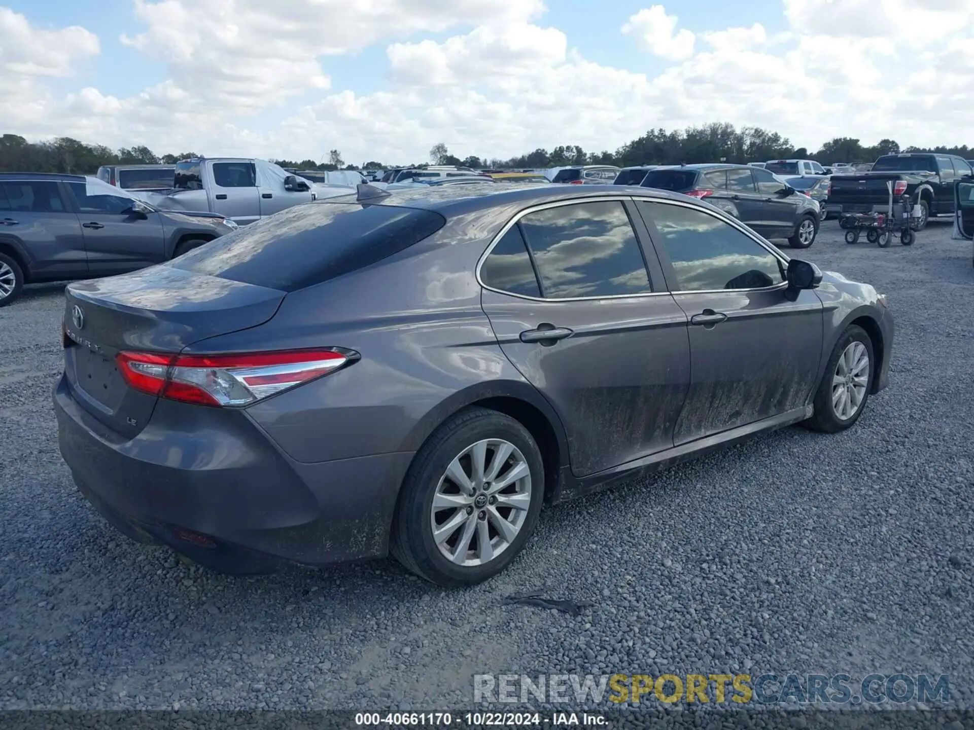 4 Photograph of a damaged car 4T1B11HK8KU846241 TOYOTA CAMRY 2019