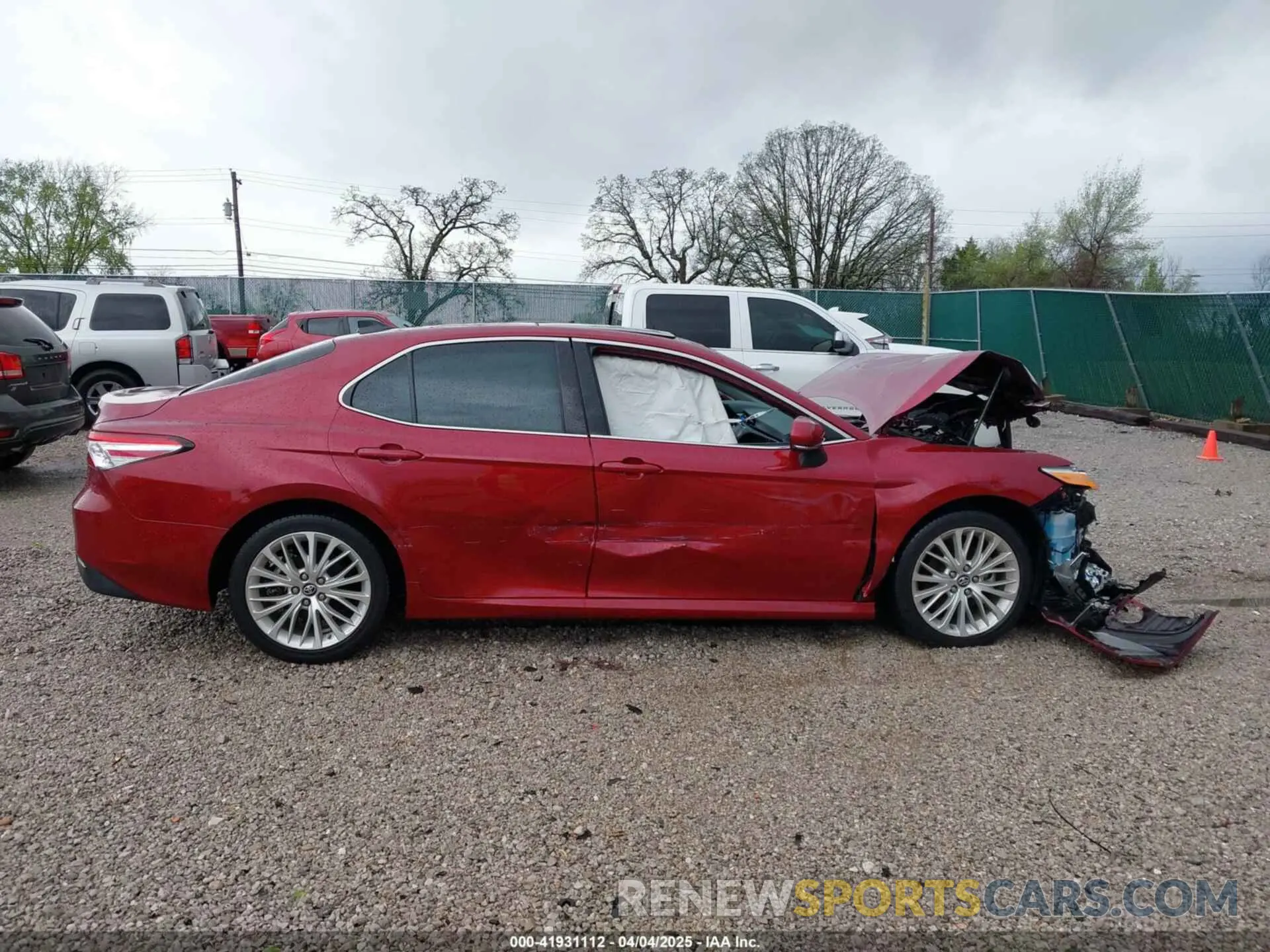 13 Photograph of a damaged car 4T1B11HK8KU848457 TOYOTA CAMRY 2019
