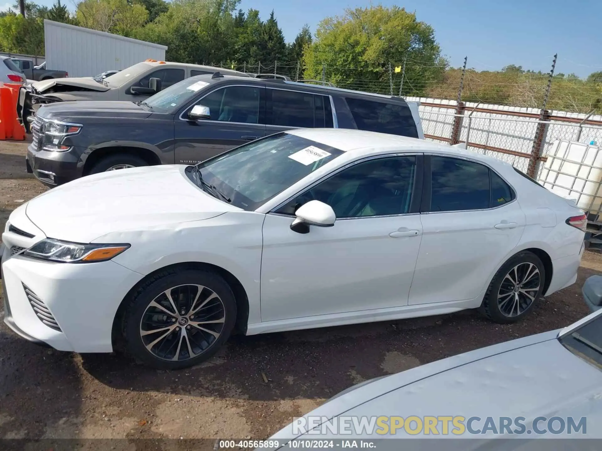 14 Photograph of a damaged car 4T1B11HK8KU849897 TOYOTA CAMRY 2019