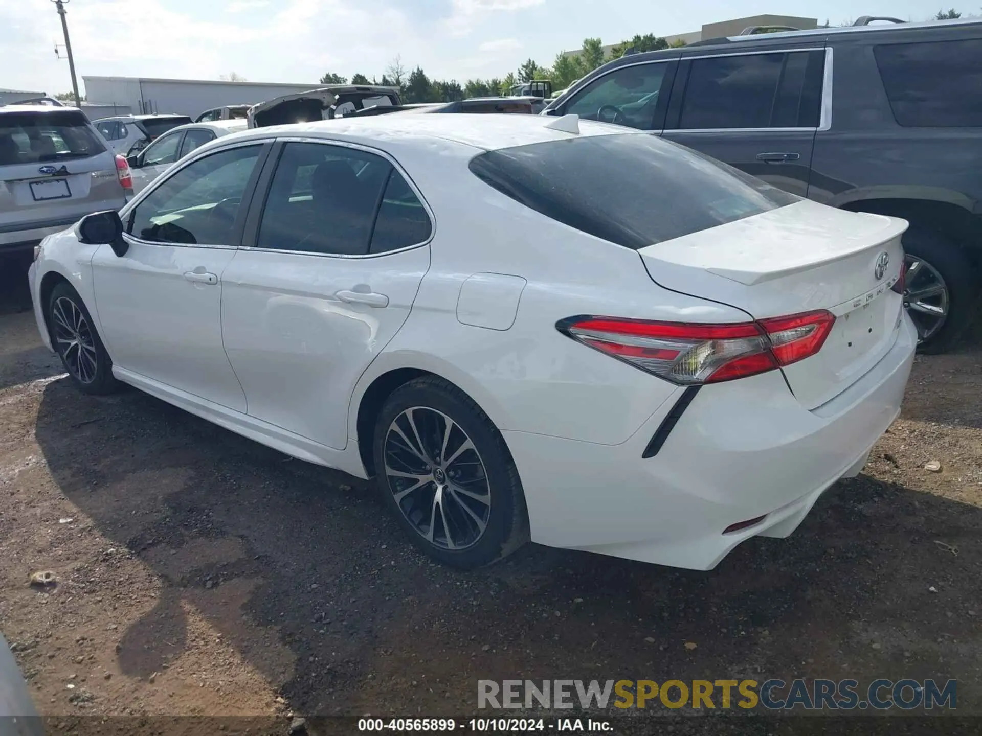 3 Photograph of a damaged car 4T1B11HK8KU849897 TOYOTA CAMRY 2019