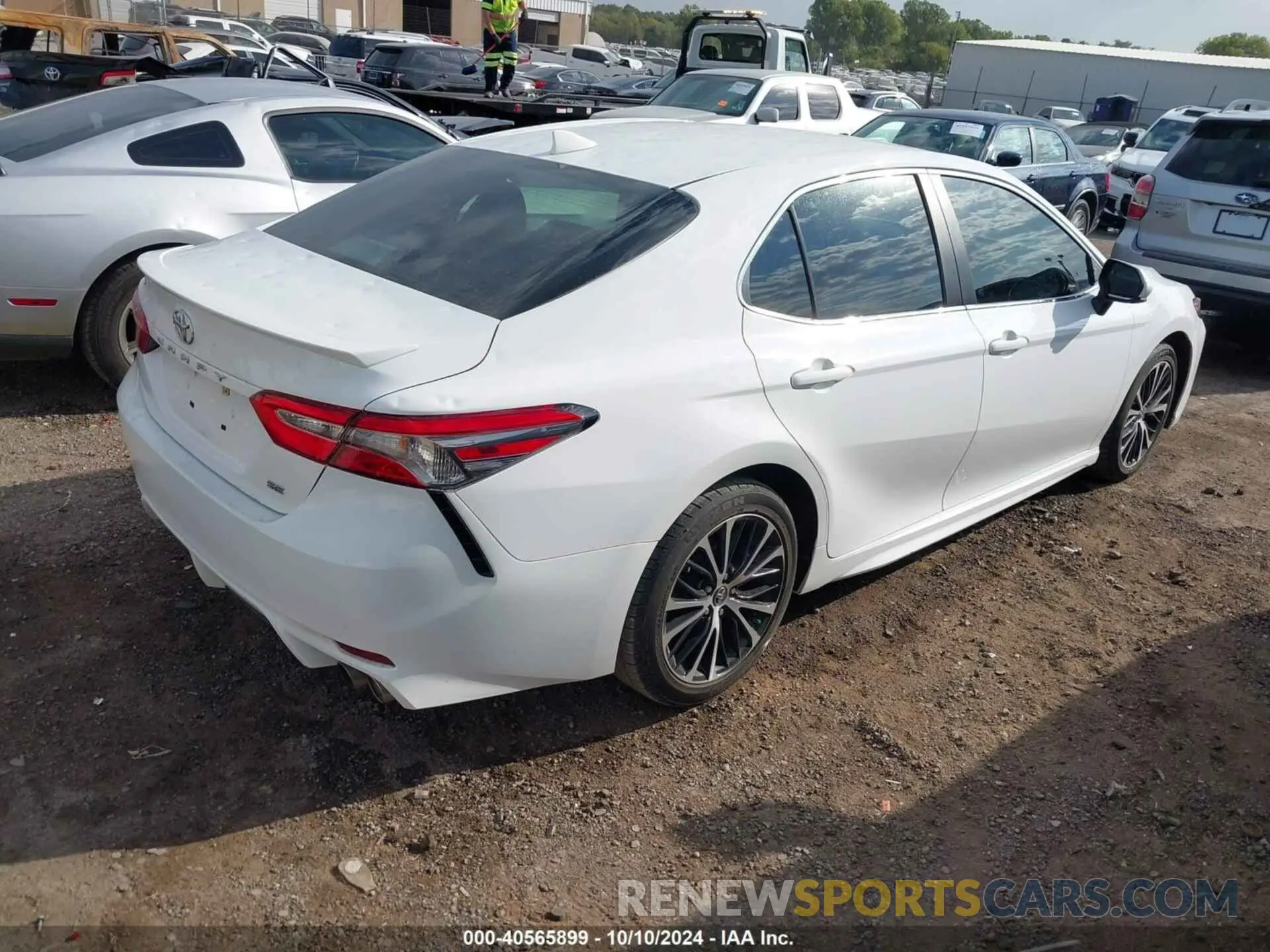 4 Photograph of a damaged car 4T1B11HK8KU849897 TOYOTA CAMRY 2019
