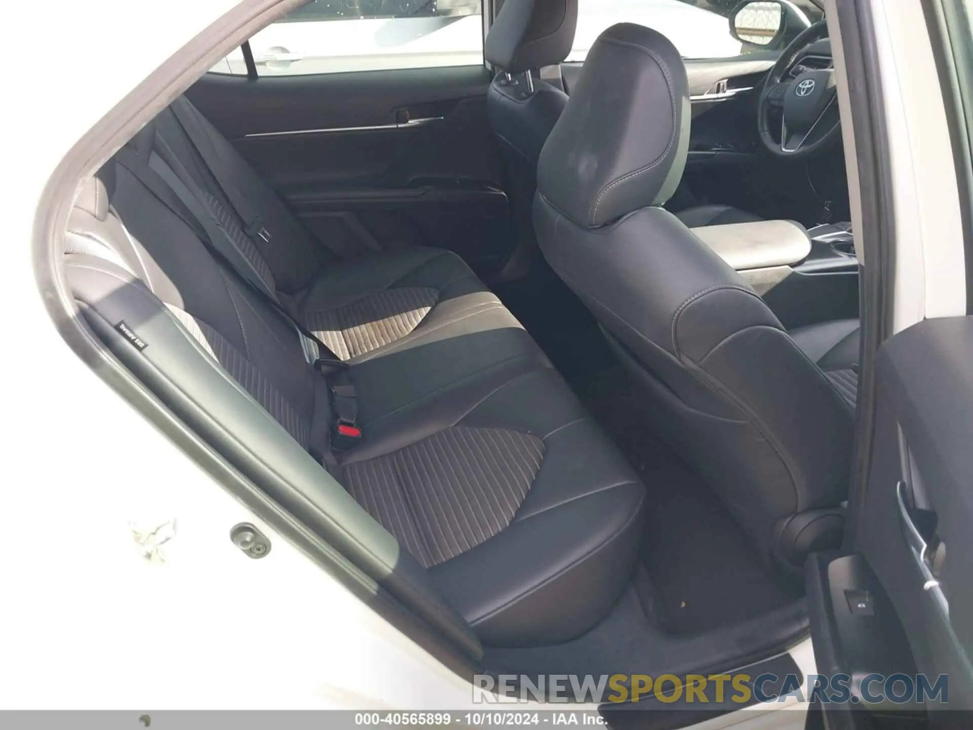 8 Photograph of a damaged car 4T1B11HK8KU849897 TOYOTA CAMRY 2019