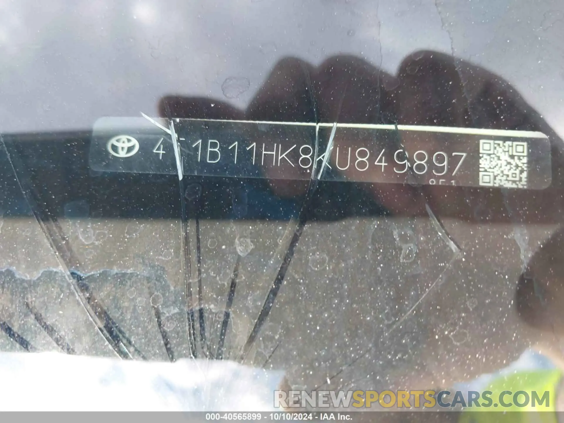 9 Photograph of a damaged car 4T1B11HK8KU849897 TOYOTA CAMRY 2019