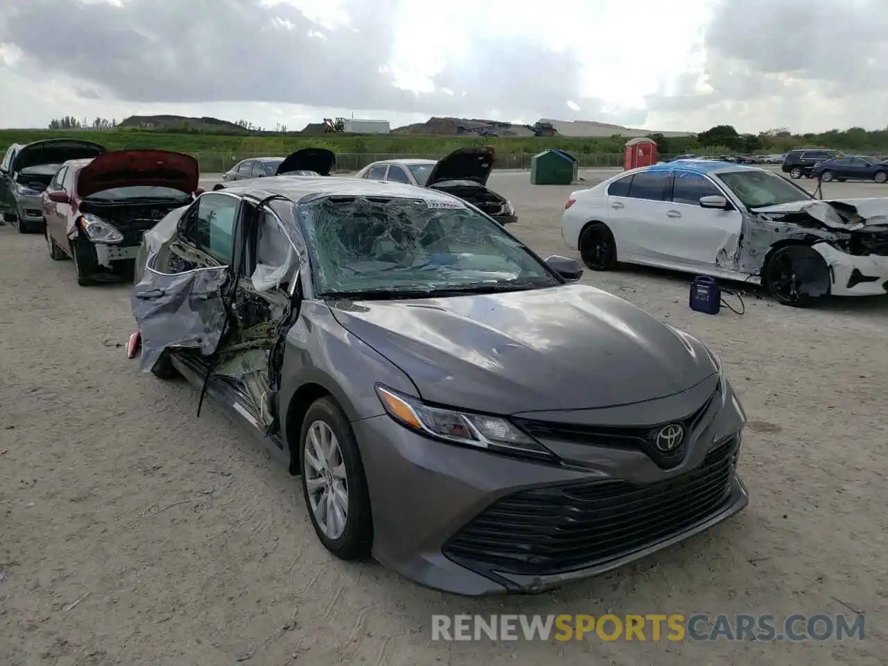 1 Photograph of a damaged car 4T1B11HK8KU855814 TOYOTA CAMRY 2019