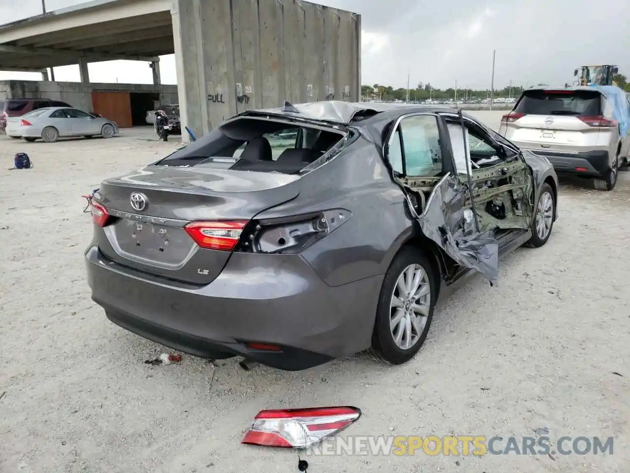 4 Photograph of a damaged car 4T1B11HK8KU855814 TOYOTA CAMRY 2019