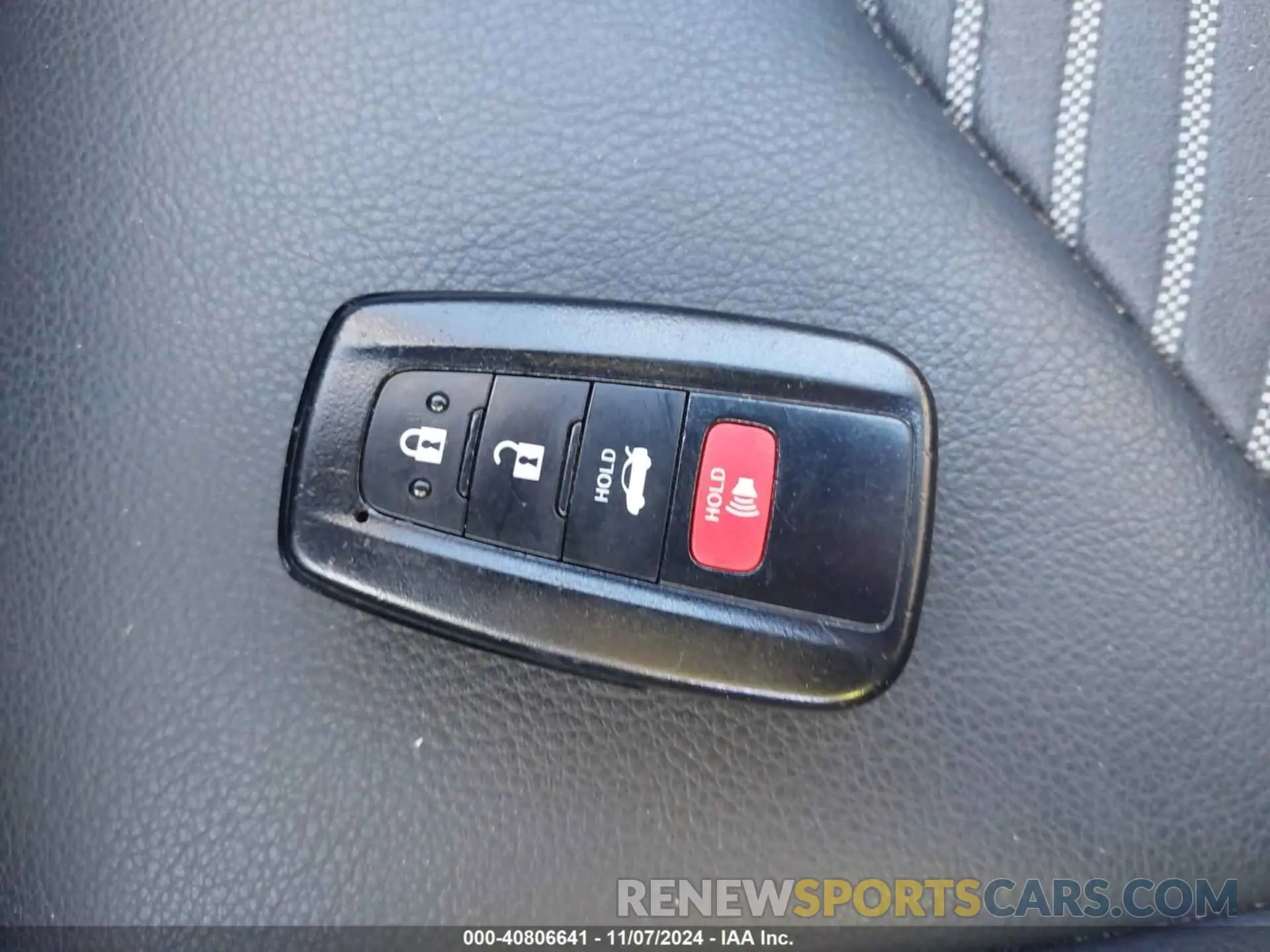 11 Photograph of a damaged car 4T1B11HK8KU856753 TOYOTA CAMRY 2019