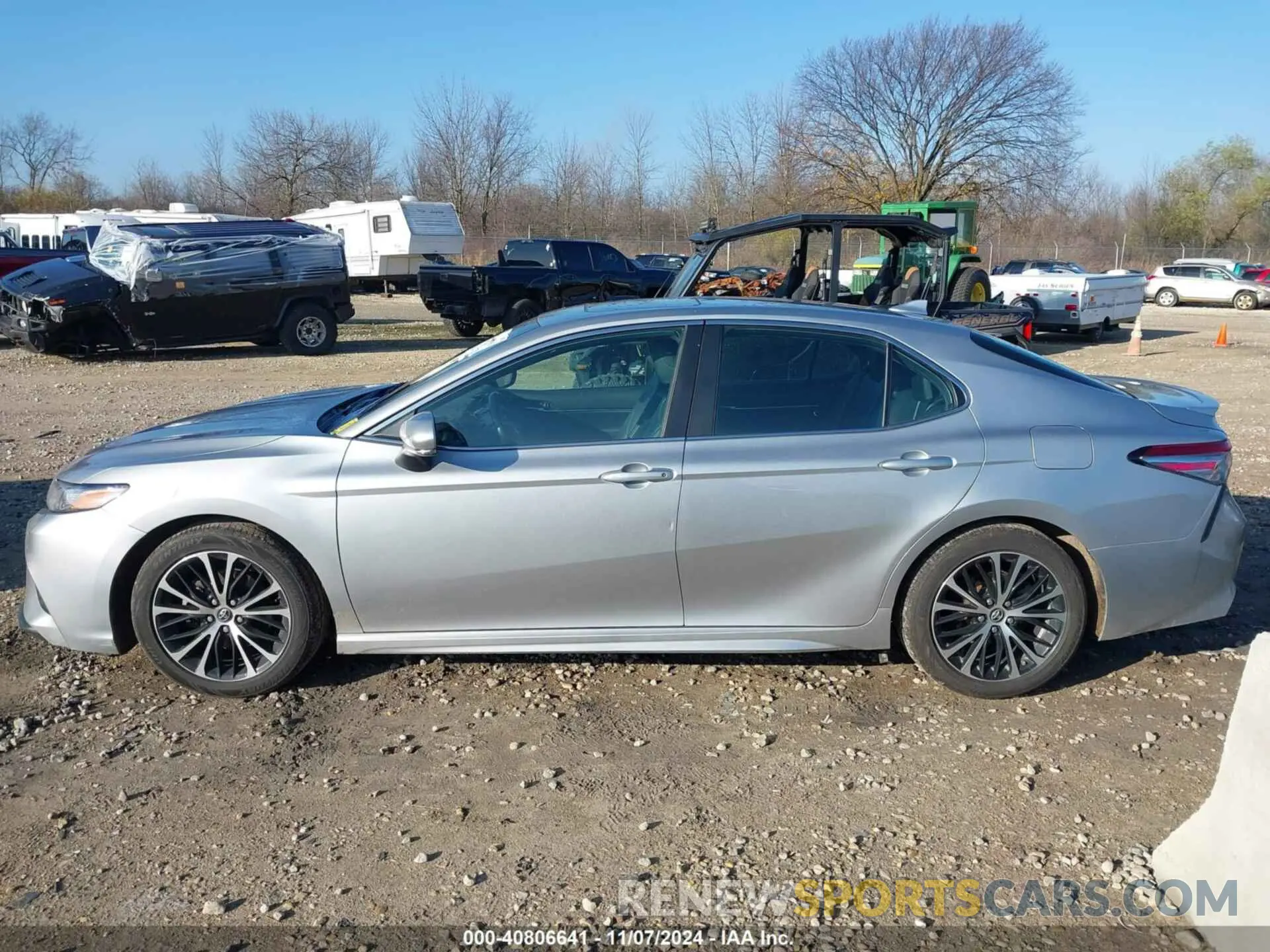 14 Photograph of a damaged car 4T1B11HK8KU856753 TOYOTA CAMRY 2019