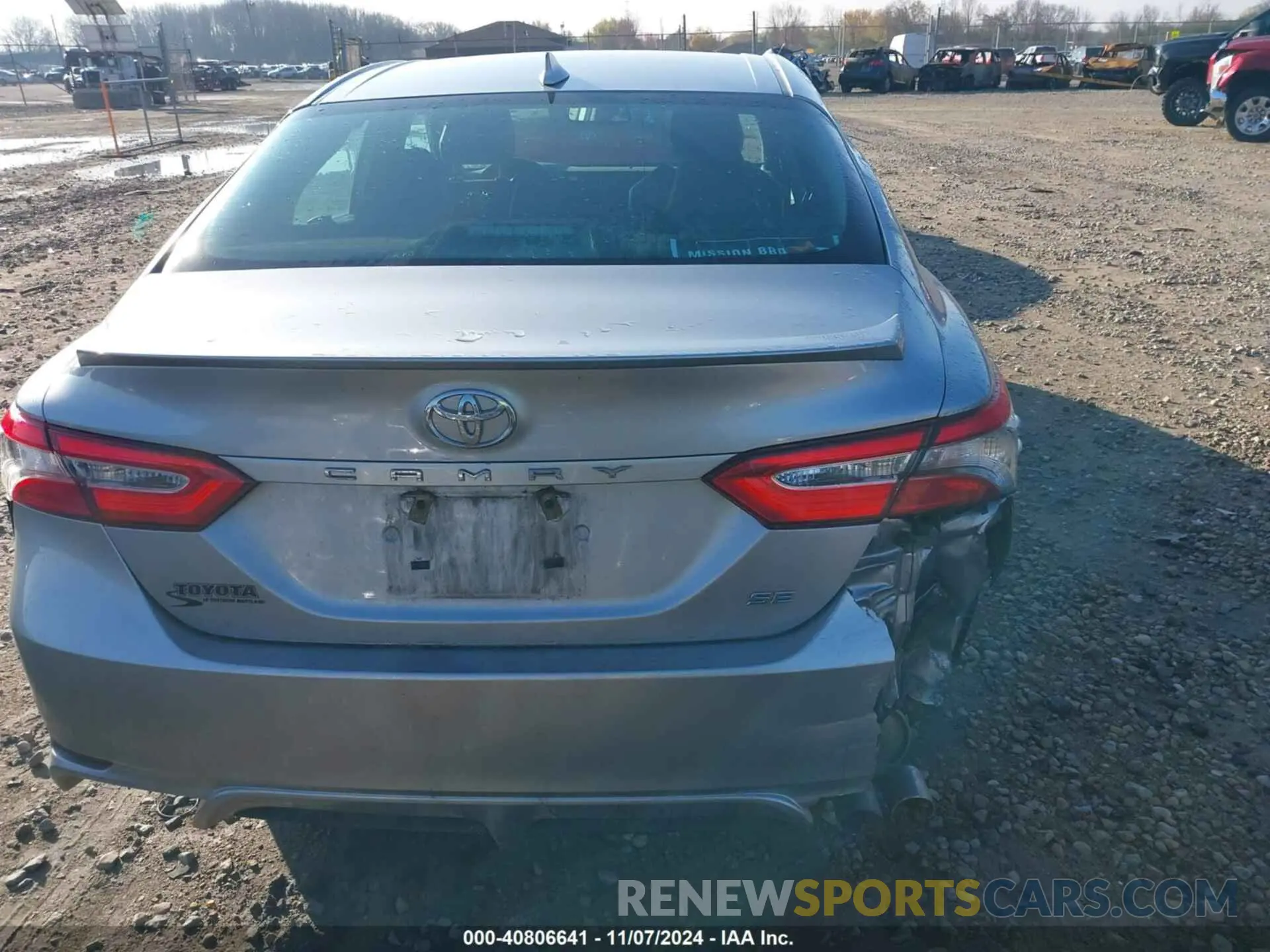 16 Photograph of a damaged car 4T1B11HK8KU856753 TOYOTA CAMRY 2019