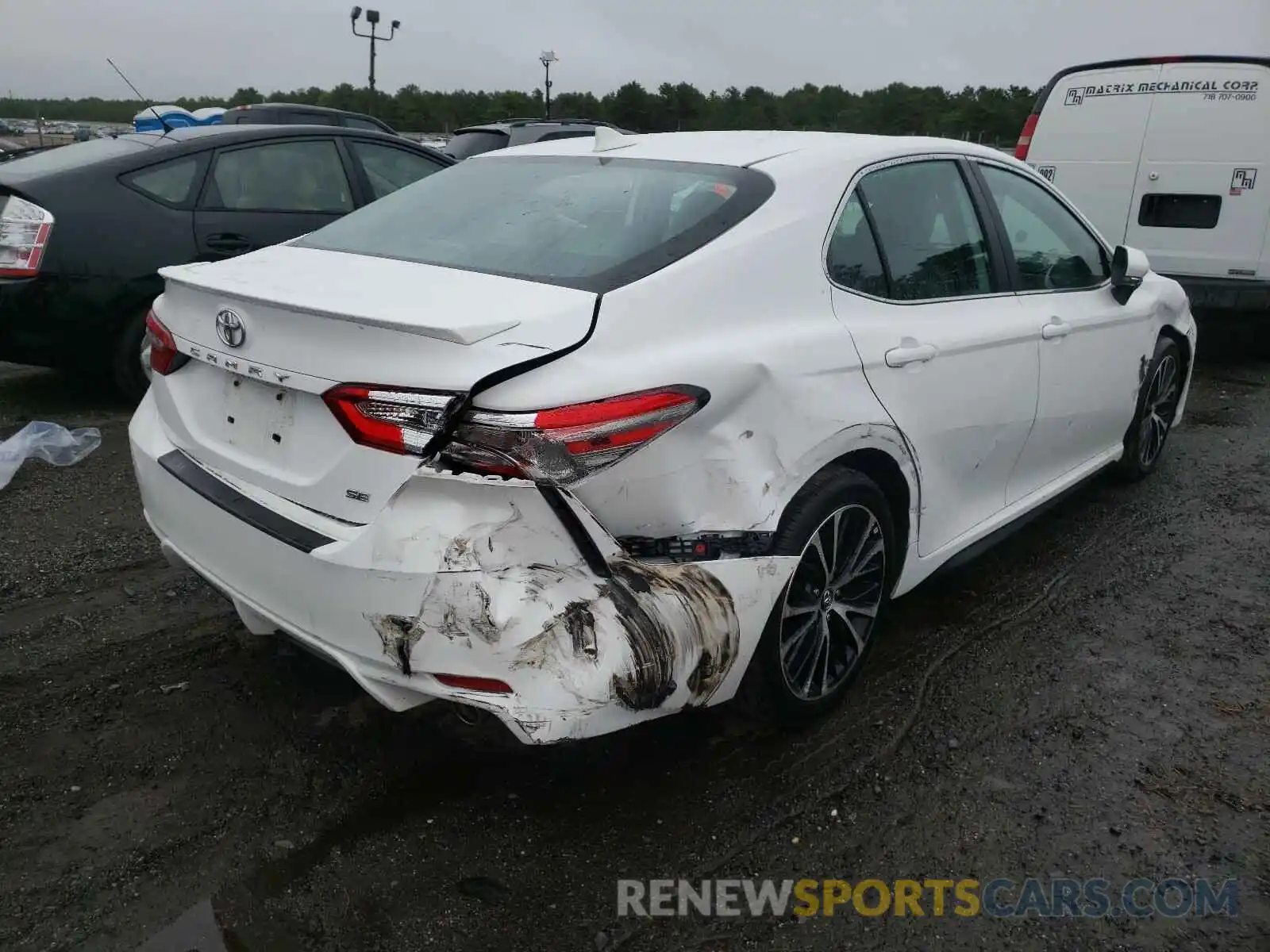 4 Photograph of a damaged car 4T1B11HK9KU159723 TOYOTA CAMRY 2019