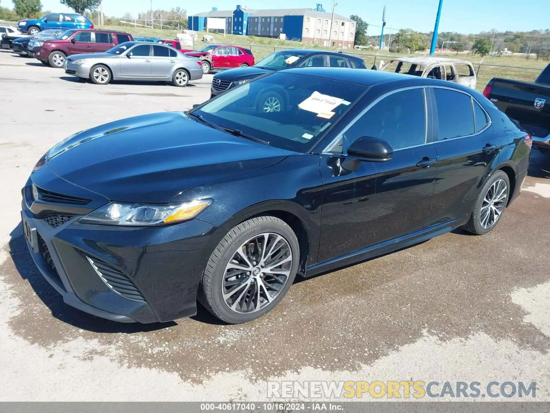 2 Photograph of a damaged car 4T1B11HK9KU160516 TOYOTA CAMRY 2019