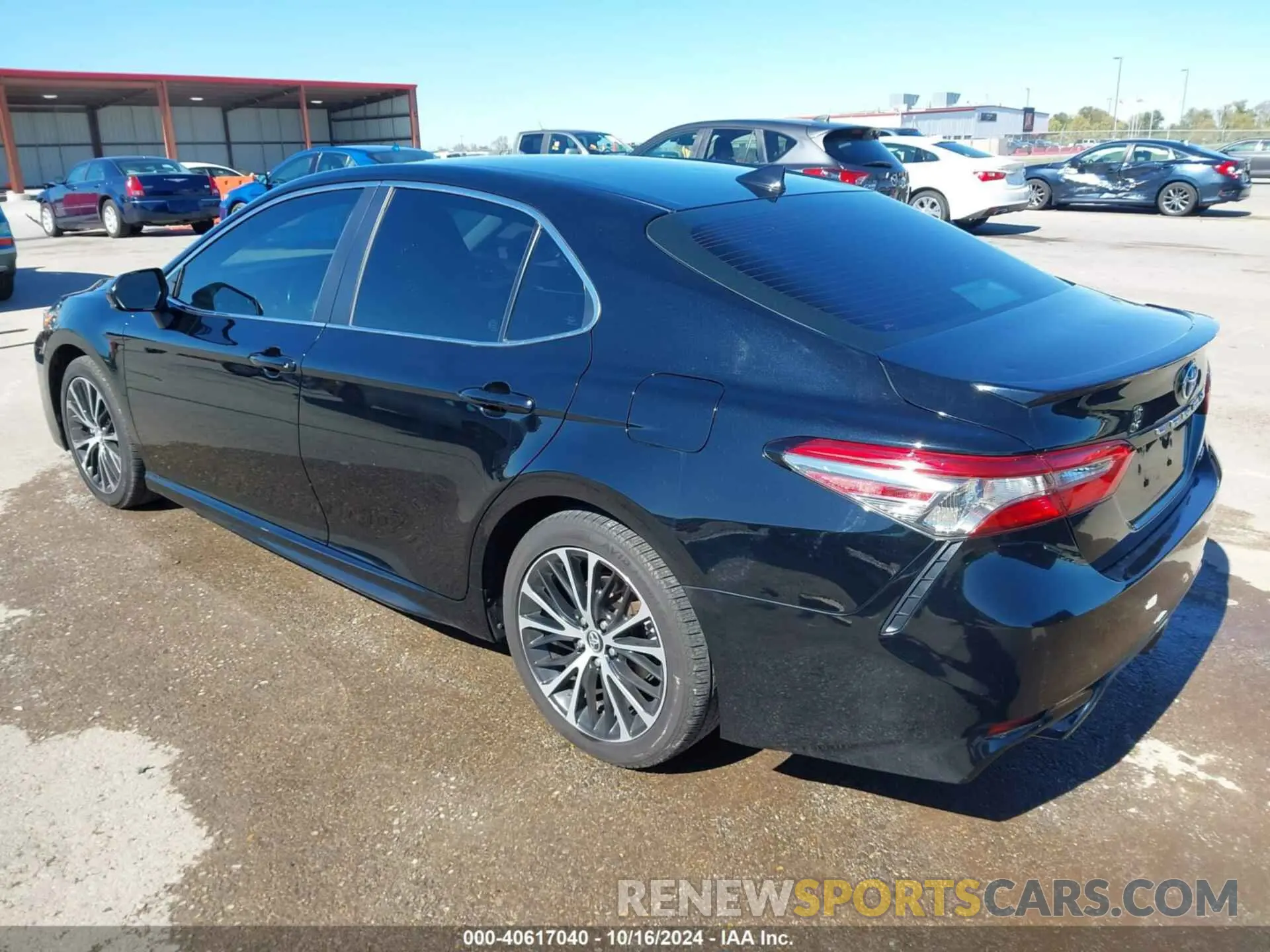 3 Photograph of a damaged car 4T1B11HK9KU160516 TOYOTA CAMRY 2019