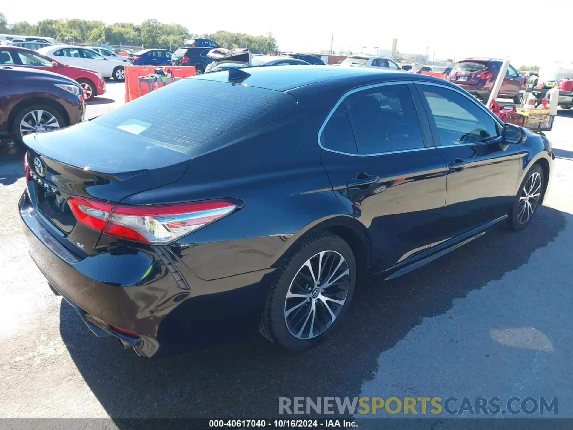 4 Photograph of a damaged car 4T1B11HK9KU160516 TOYOTA CAMRY 2019