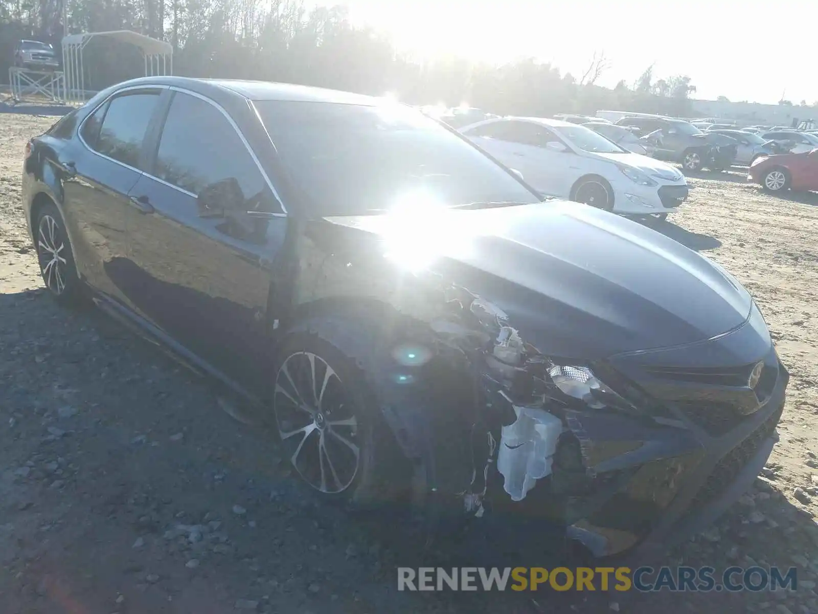 1 Photograph of a damaged car 4T1B11HK9KU165909 TOYOTA CAMRY 2019