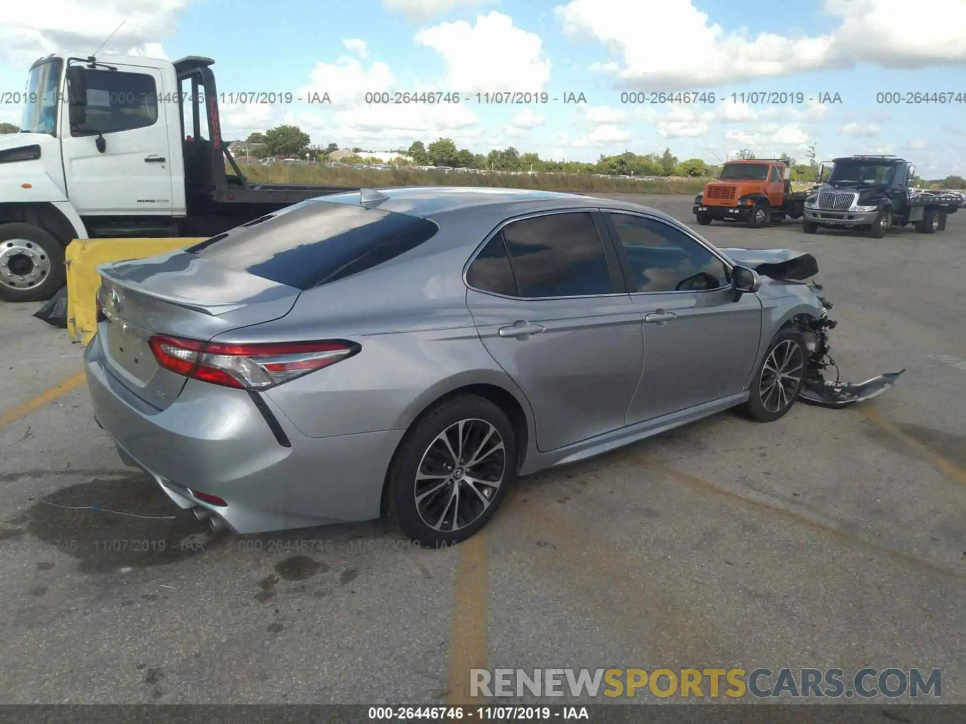 4 Photograph of a damaged car 4T1B11HK9KU166767 TOYOTA CAMRY 2019