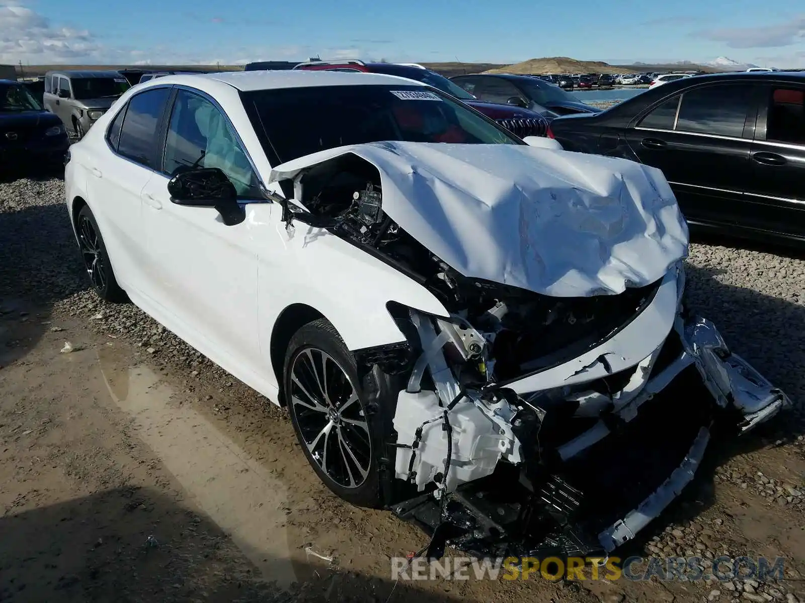 1 Photograph of a damaged car 4T1B11HK9KU169930 TOYOTA CAMRY 2019