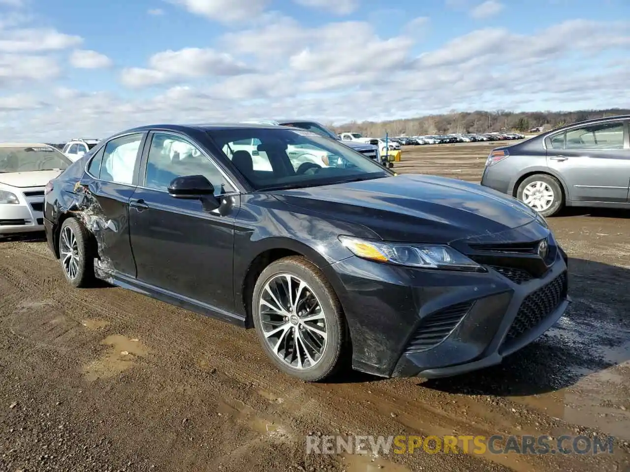 4 Photograph of a damaged car 4T1B11HK9KU174934 TOYOTA CAMRY 2019