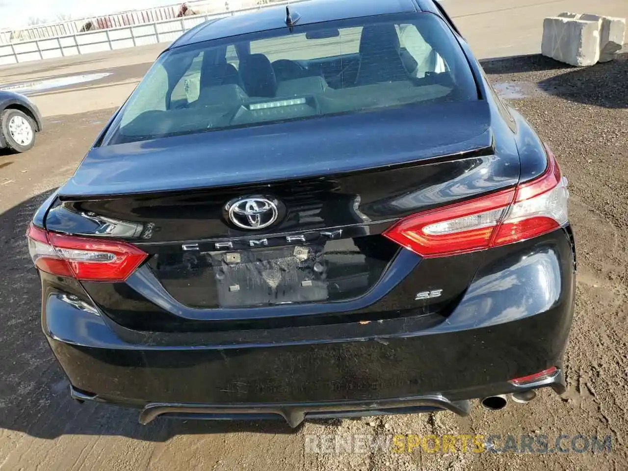 6 Photograph of a damaged car 4T1B11HK9KU174934 TOYOTA CAMRY 2019