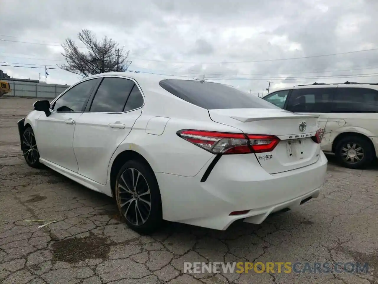 3 Photograph of a damaged car 4T1B11HK9KU175730 TOYOTA CAMRY 2019